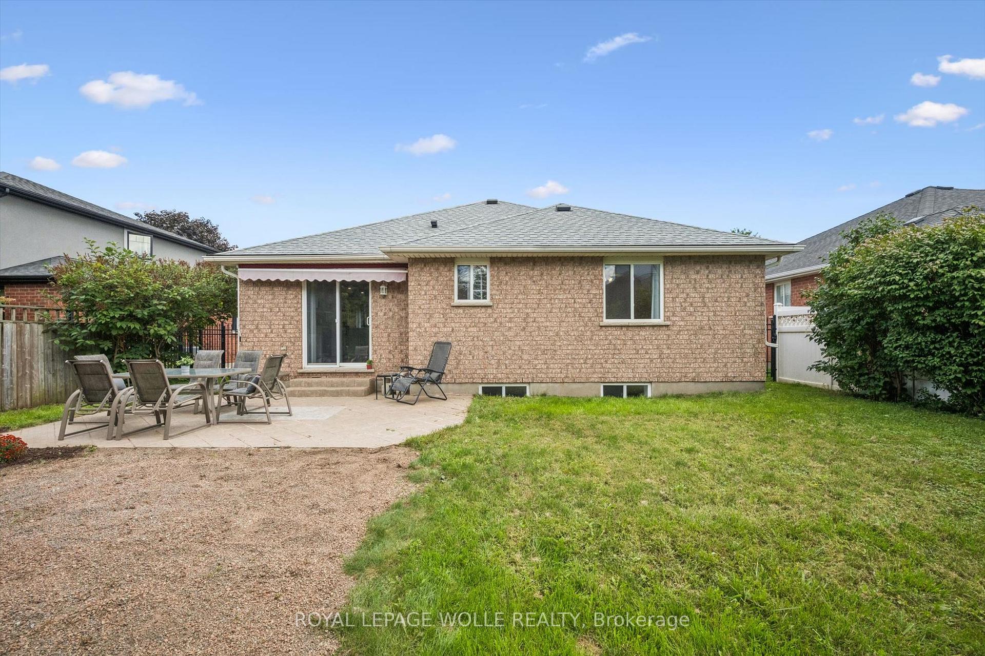 Photo 35 of 99 Westcliff Way, Cambridge, Westview — HOMEH