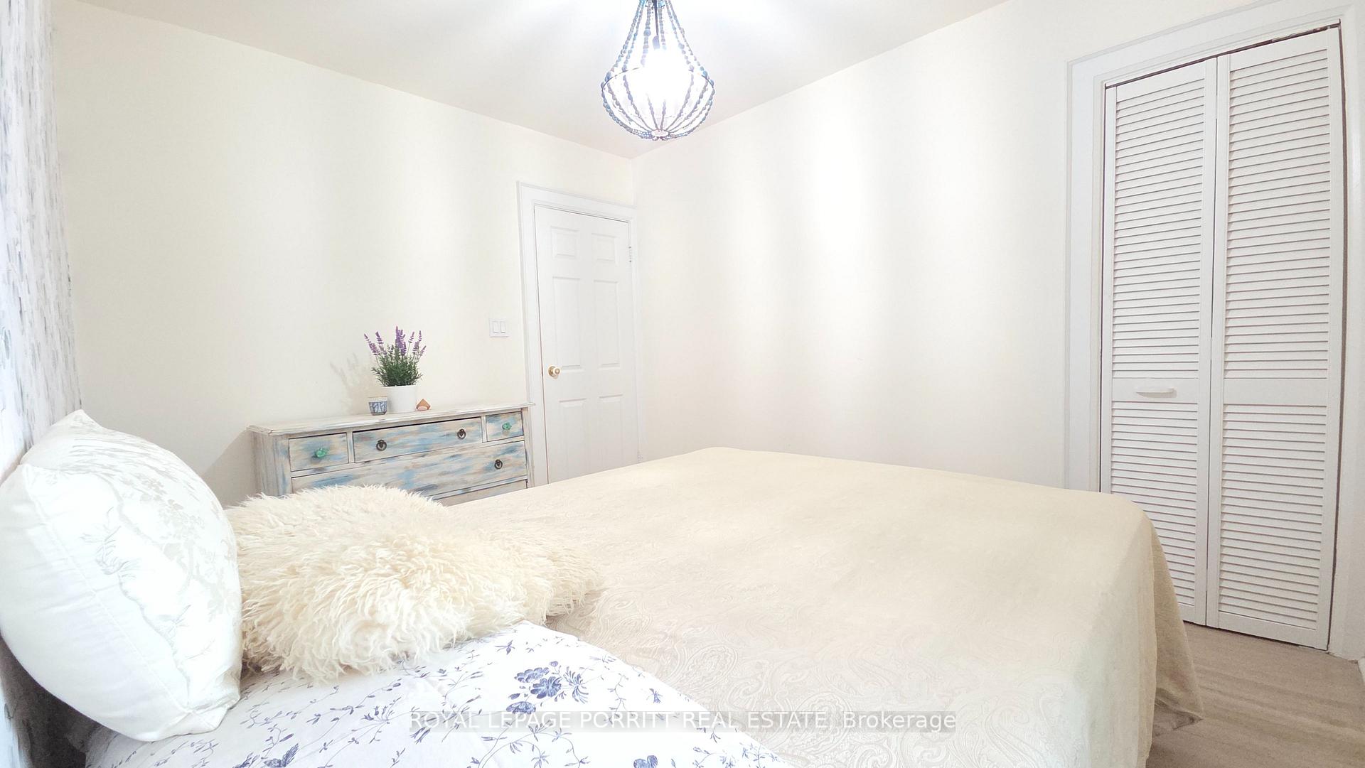 Photo 14 of 51 Thirty Sixth Street, Etobicoke, Long Branch — HOMEH