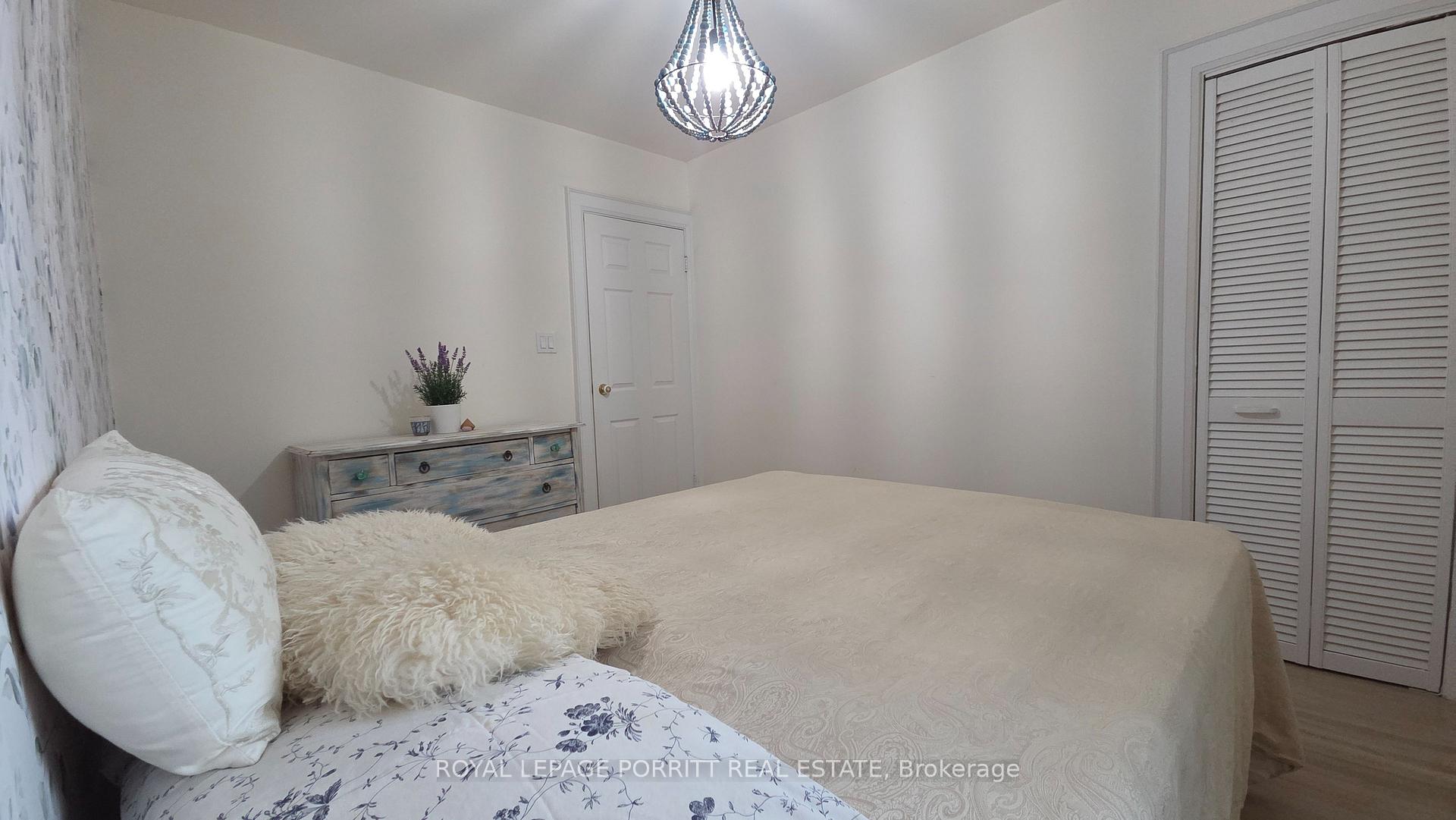 Photo 15 of 51 Thirty Sixth Street, Etobicoke, Long Branch — HOMEH