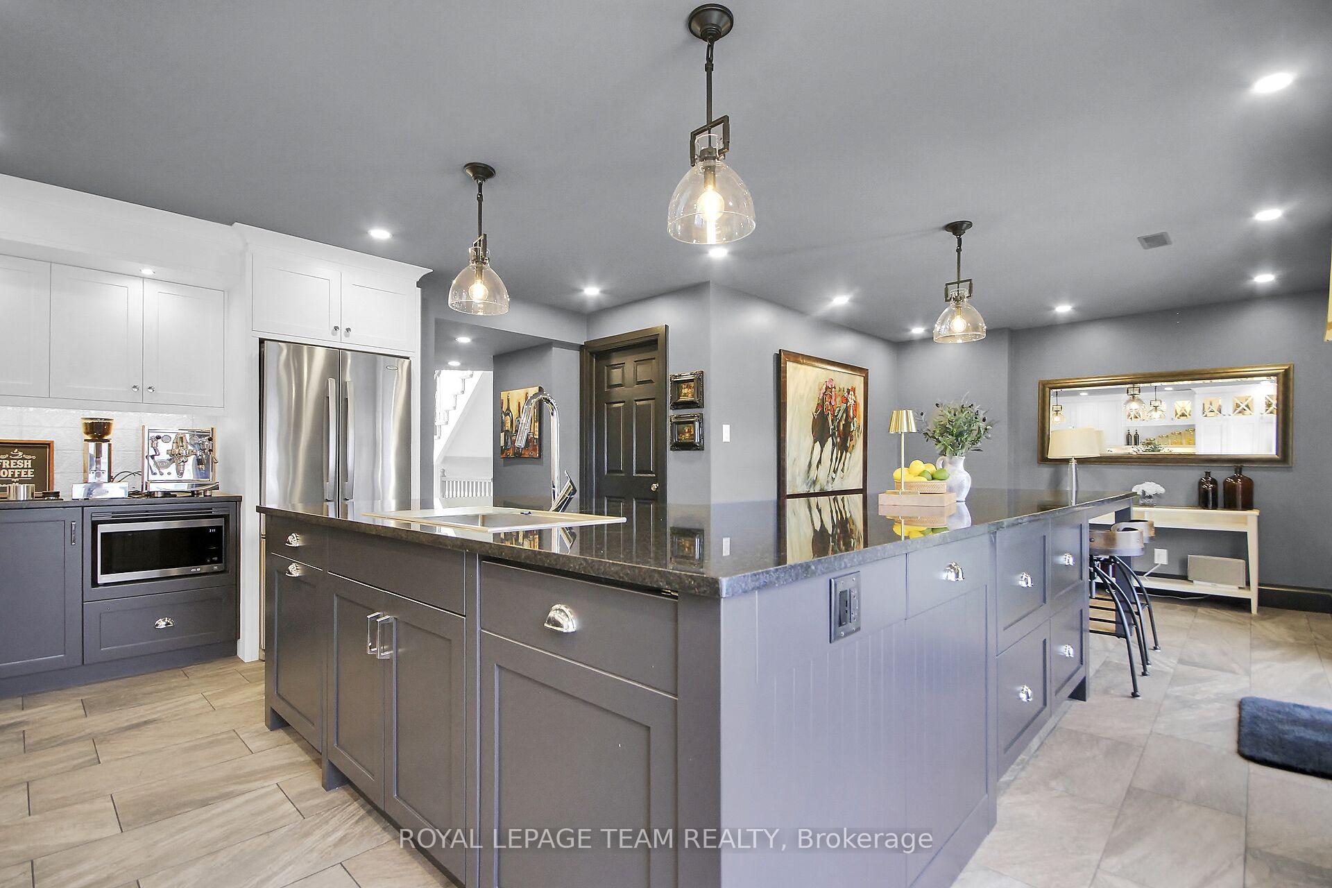 Photo 9 of Unit 7, 4448 Harper Avenue, Ottawa, Carson Grove — HOMEH