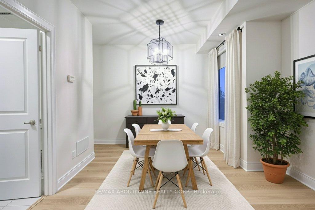 Photo 4 of Unit 321, 3078 Sixth Line, Oakville, Glenorchy — HOMEH