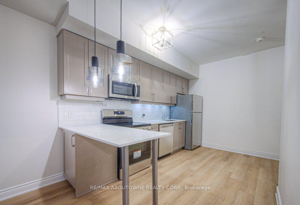 Photo 5 of Unit 321, 3078 Sixth Line, Oakville, Glenorchy — HOMEH