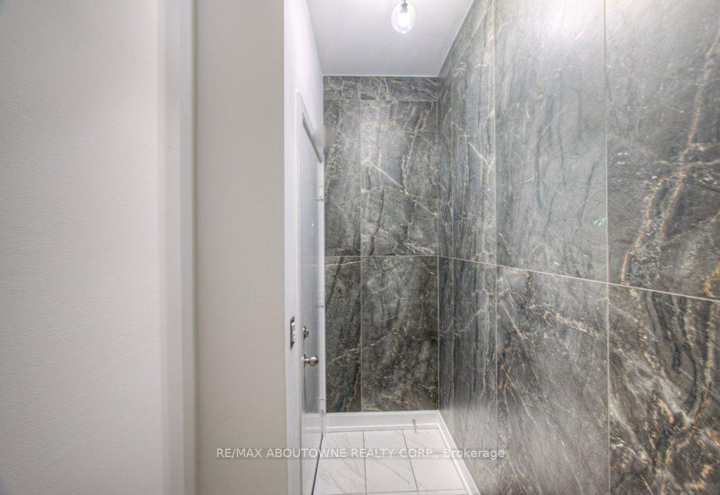 Photo 13 of Unit 321, 3078 Sixth Line, Oakville, Glenorchy — HOMEH