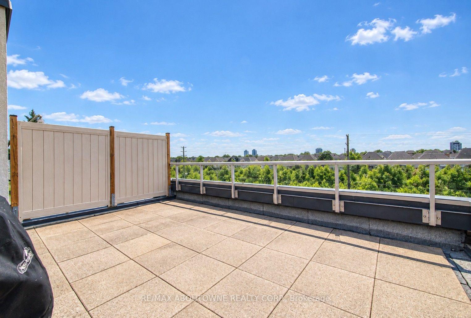 Photo 14 of Unit 321, 3078 Sixth Line, Oakville, Glenorchy — HOMEH