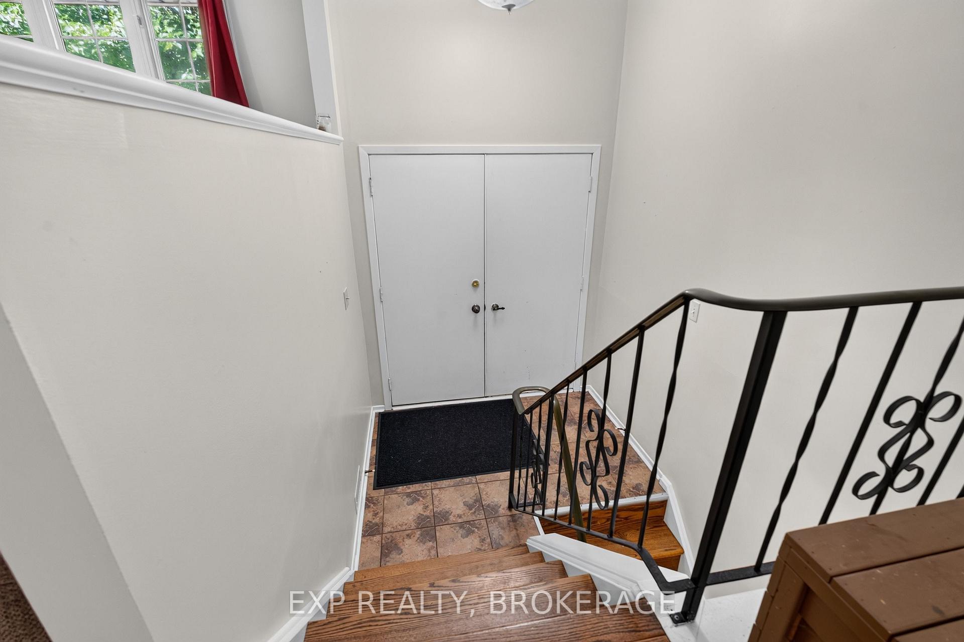 Photo 5 of 920 Safari Drive, Kingston, North of Taylor-Kidd Blvd — HOMEH