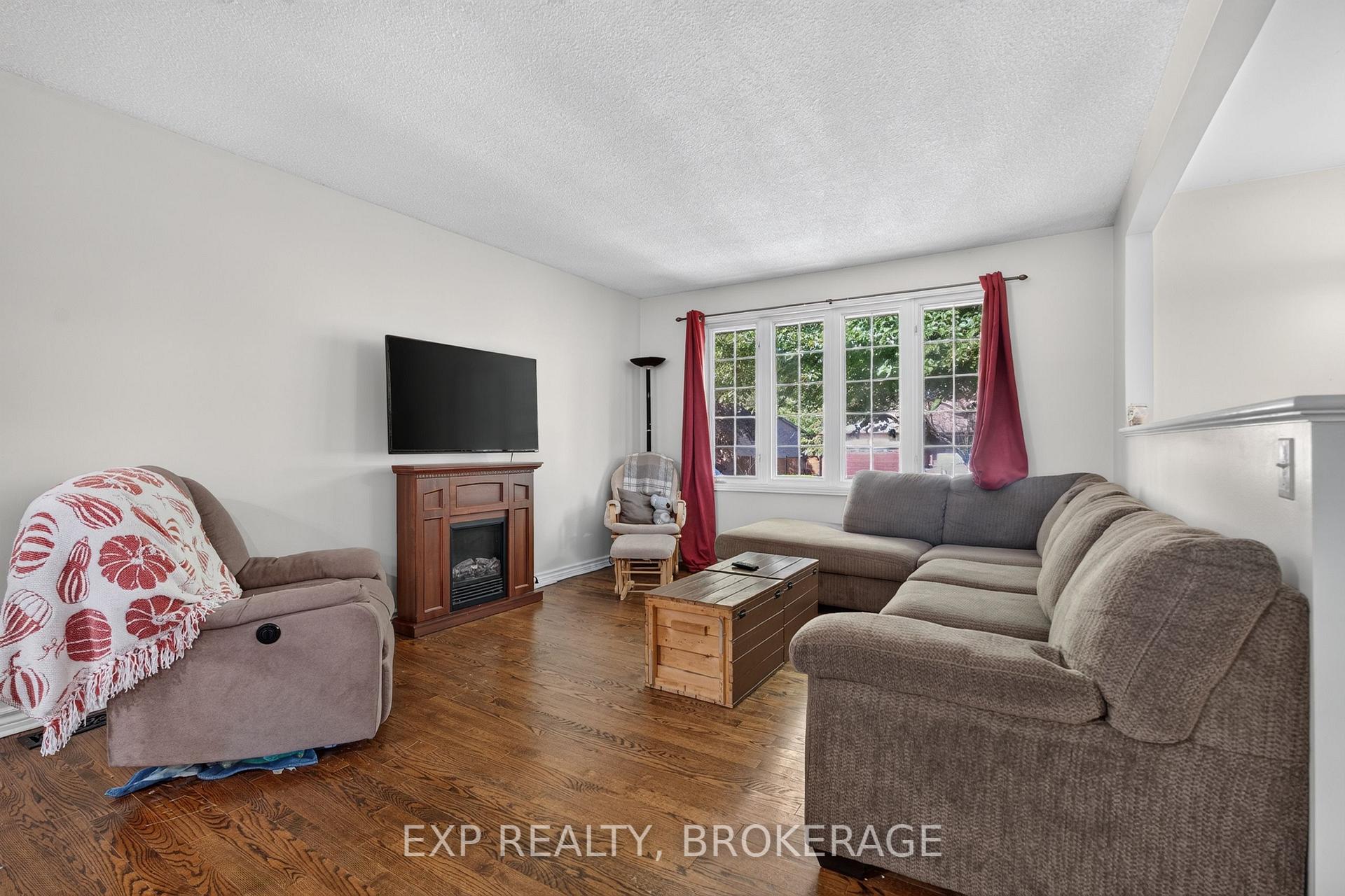 Photo 6 of 920 Safari Drive, Kingston, North of Taylor-Kidd Blvd — HOMEH