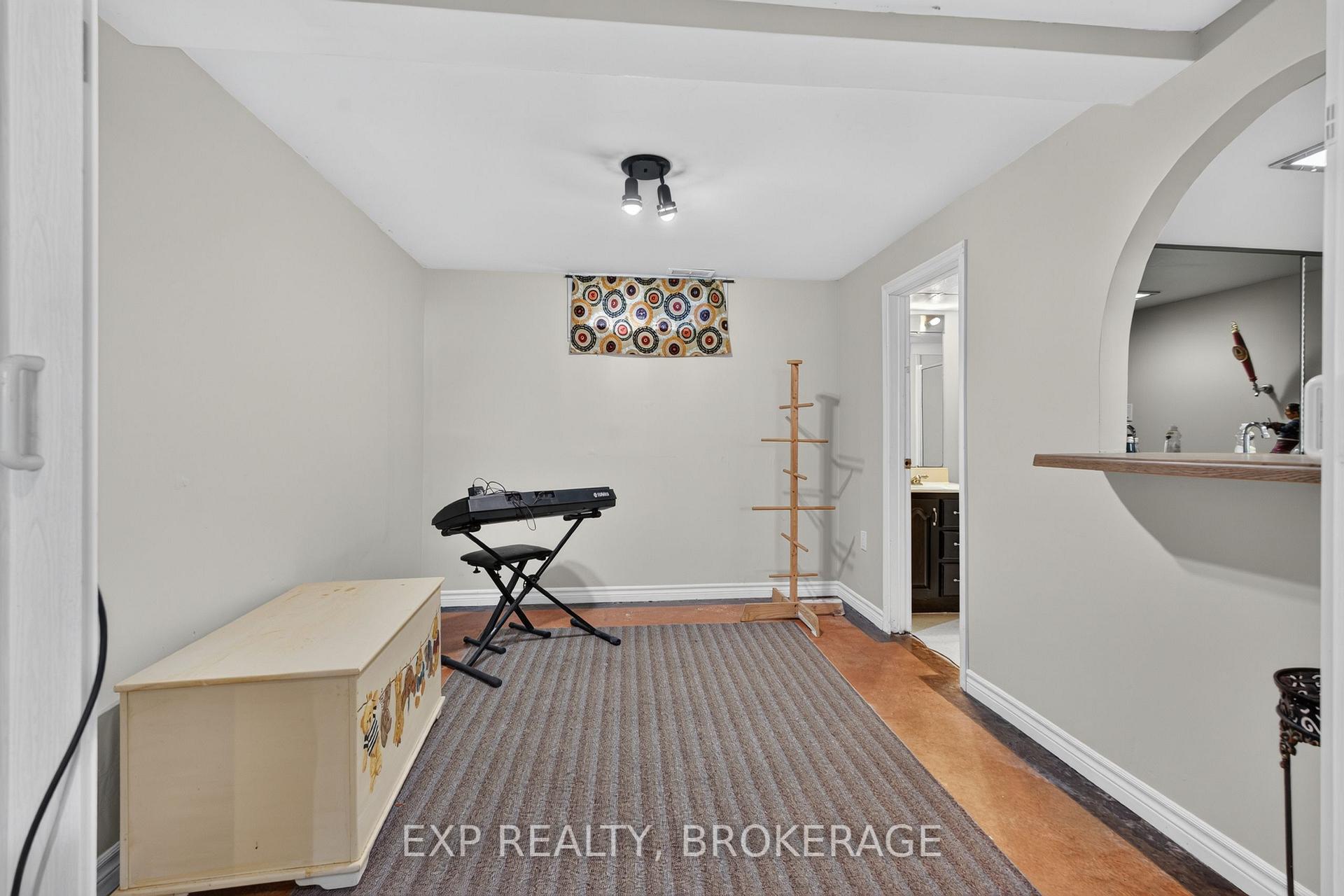 Photo 26 of 920 Safari Drive, Kingston, North of Taylor-Kidd Blvd — HOMEH