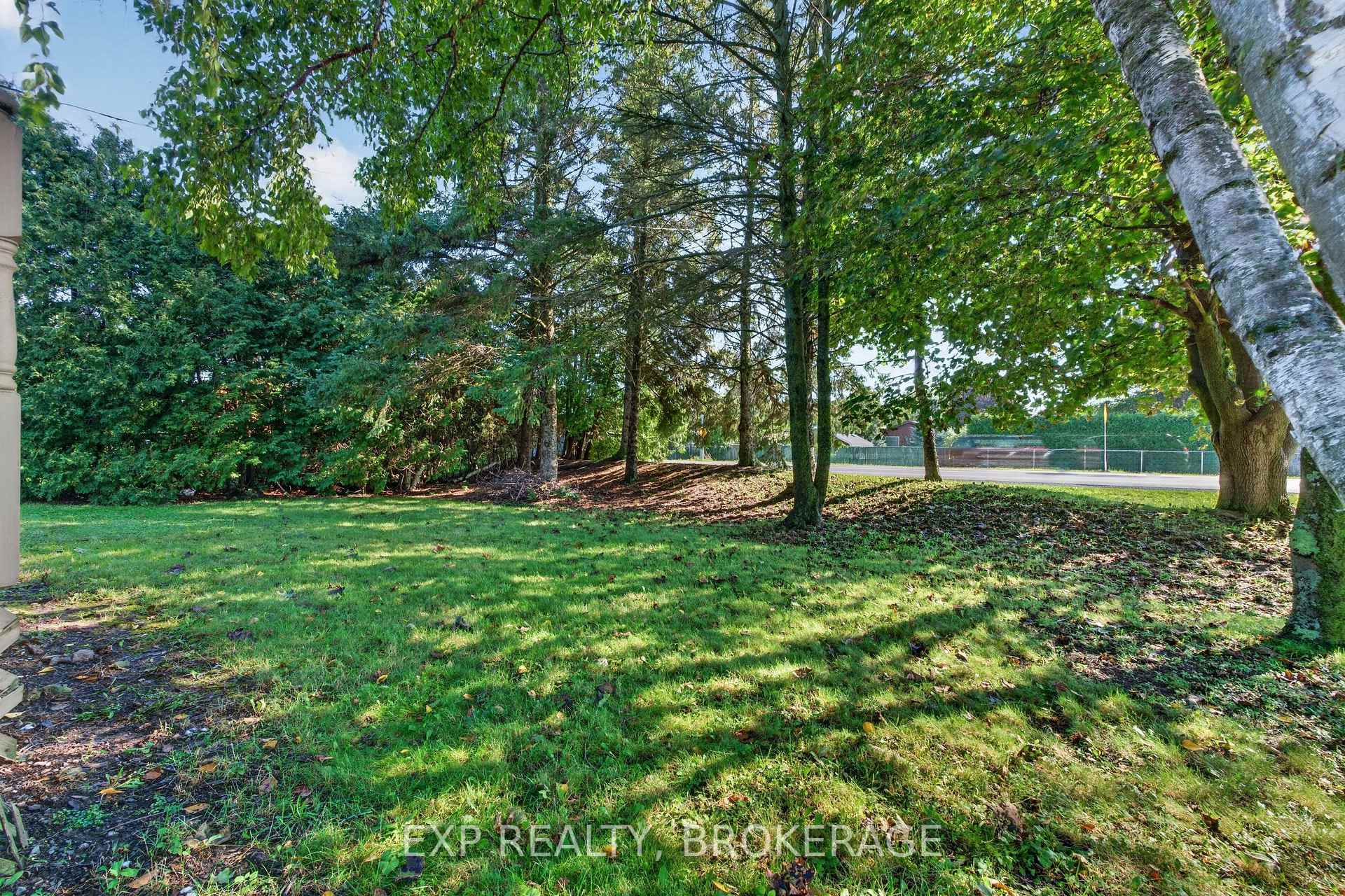 Photo 32 of 920 Safari Drive, Kingston, North of Taylor-Kidd Blvd — HOMEH