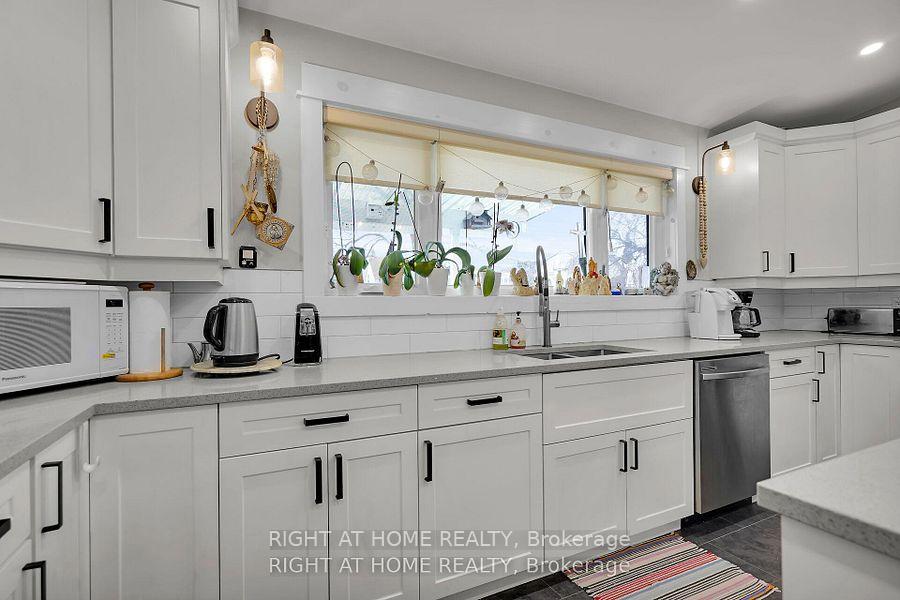 Photo 10 of 7 Myrtle Street, St. Thomas — HOMEH