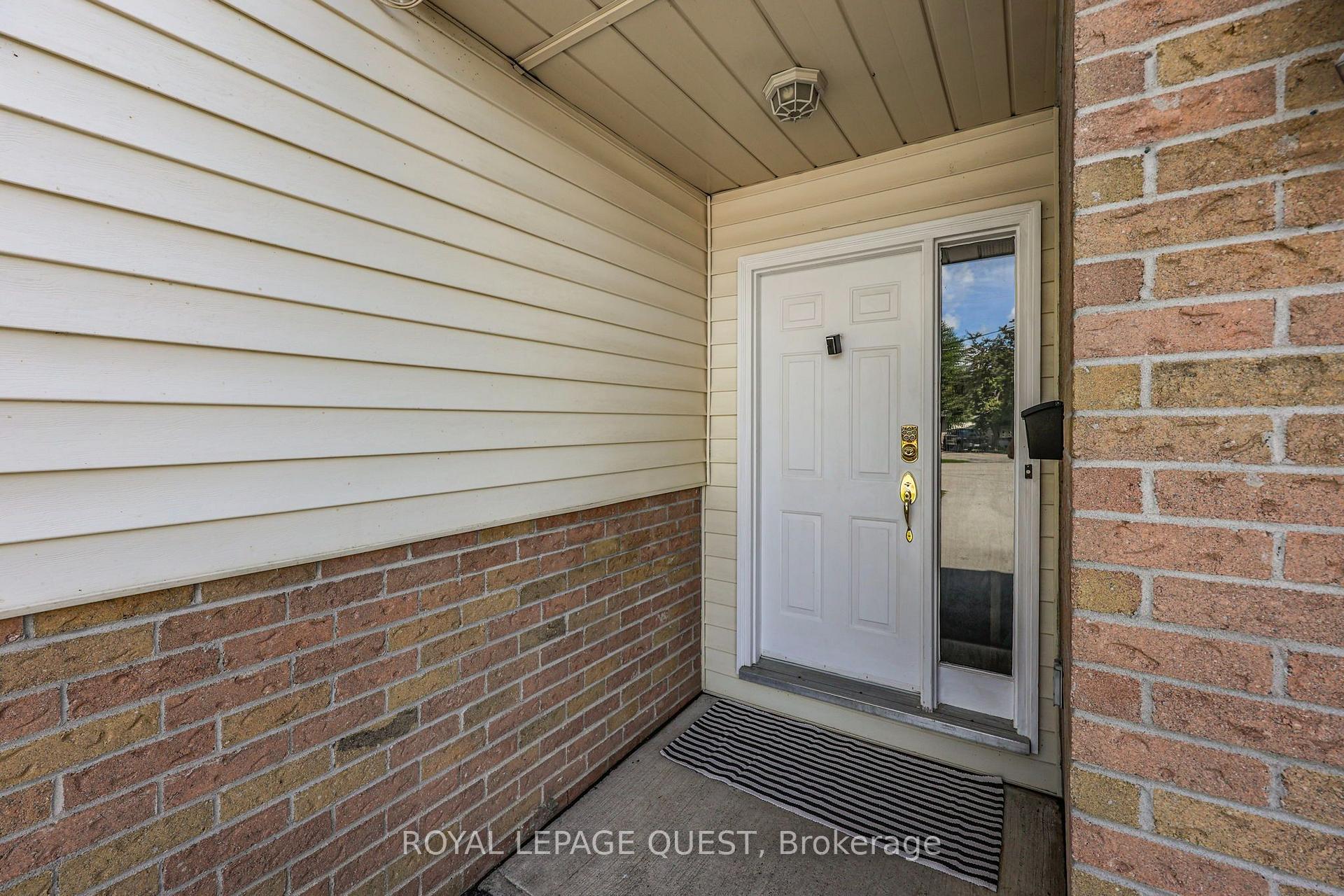 Photo 3 of 453 Mooney Crescent, Orillia — HOMEH