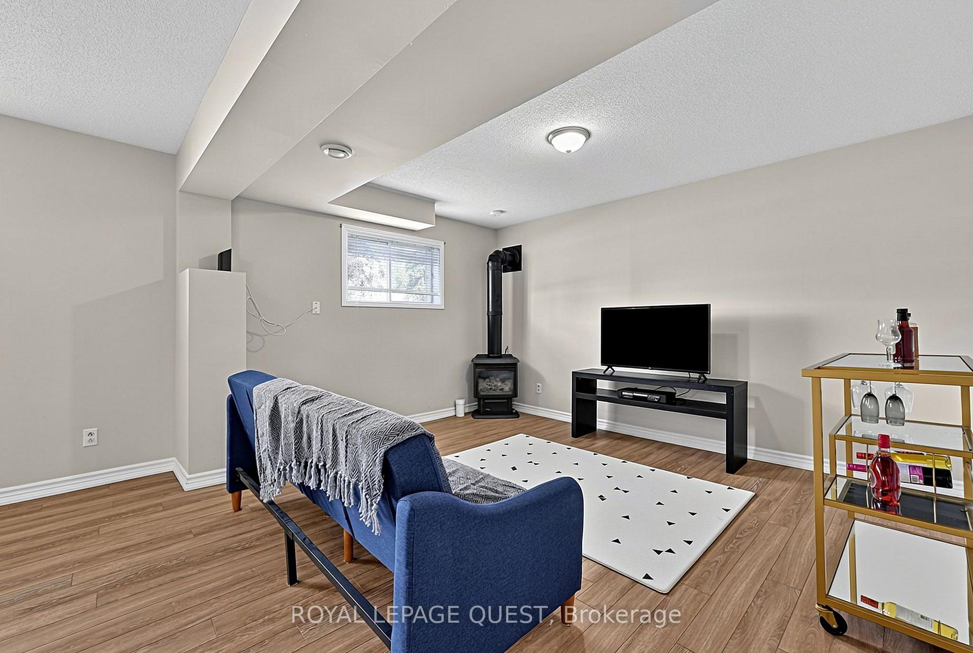 Photo 23 of 453 Mooney Crescent, Orillia — HOMEH
