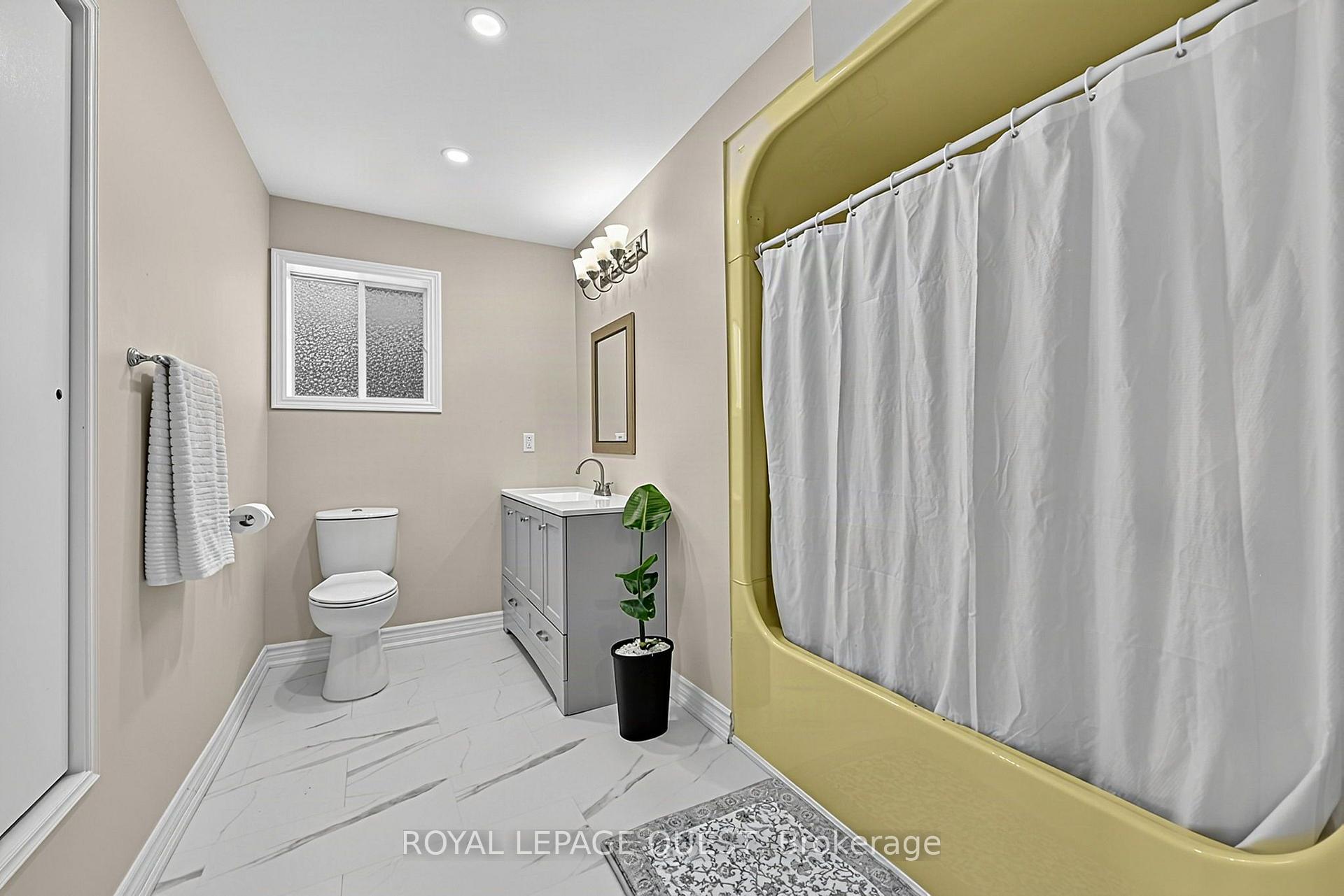 Photo 26 of 453 Mooney Crescent, Orillia — HOMEH