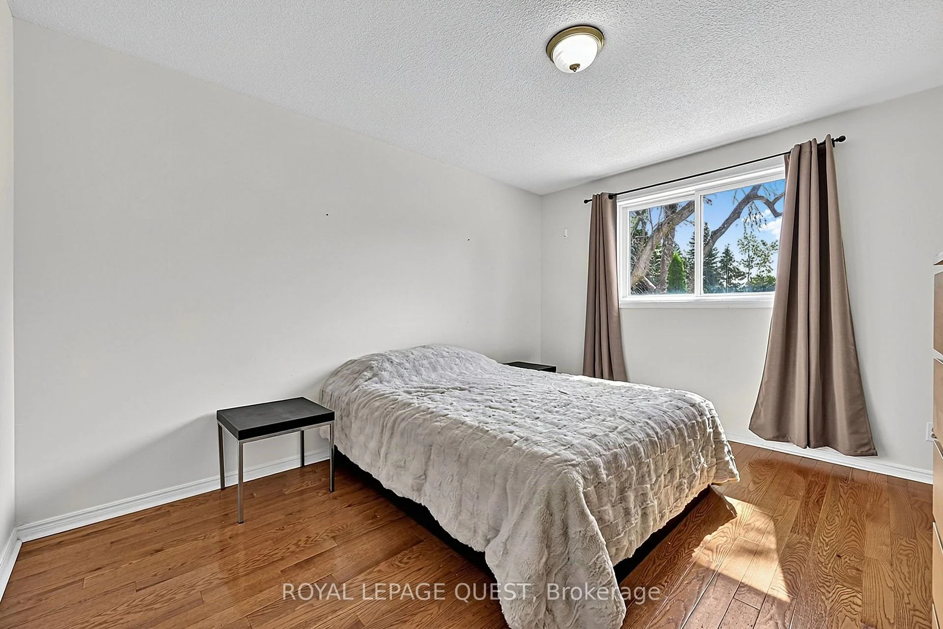 Photo 16 of 453 Mooney Crescent, Orillia — HOMEH