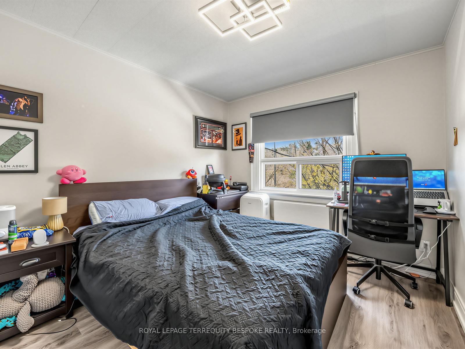 Photo 4 of 505 Parkside Drive, Toronto, High Park-Swansea — HOMEH
