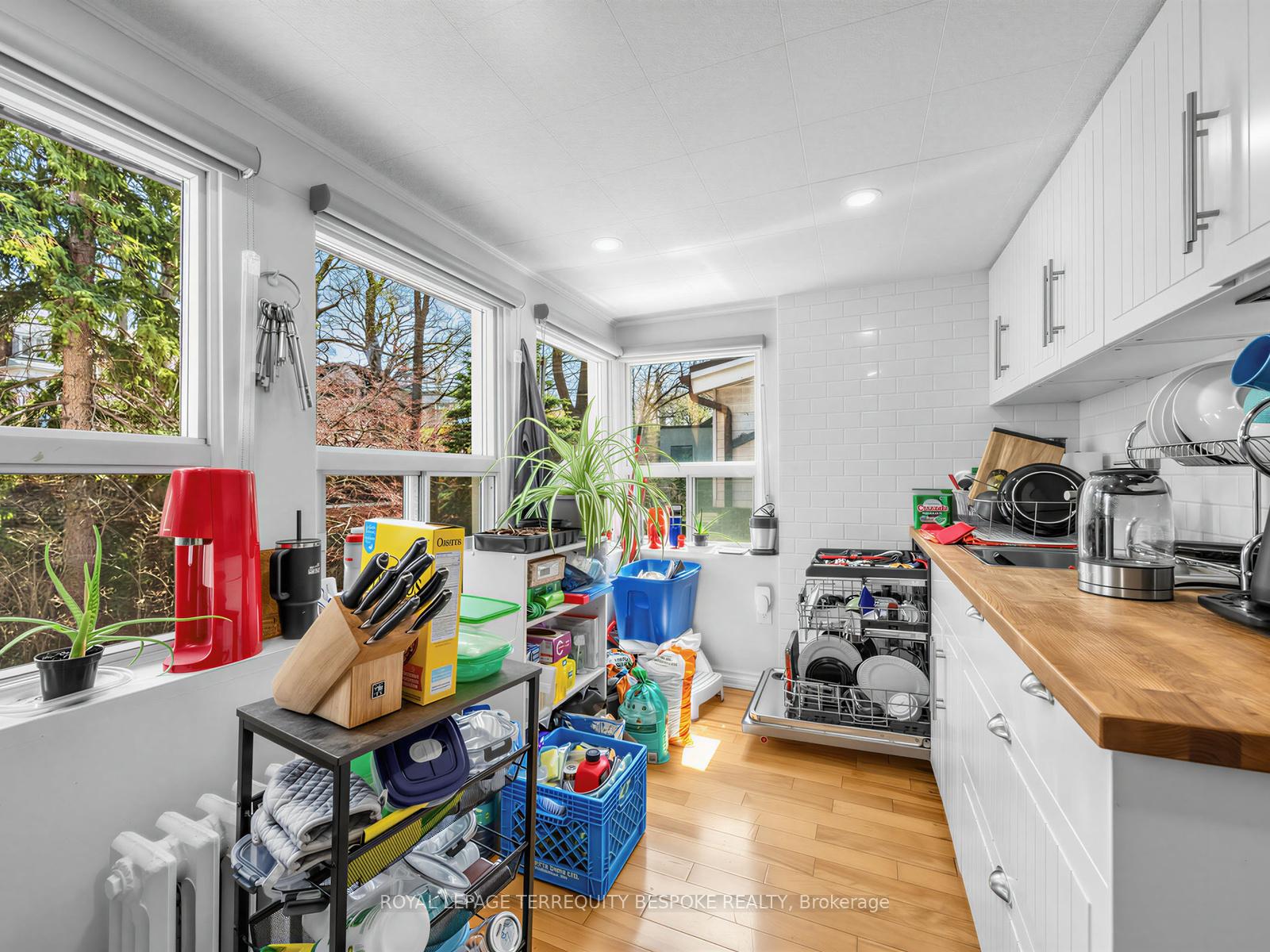 Photo 11 of 505 Parkside Drive, Toronto, High Park-Swansea — HOMEH