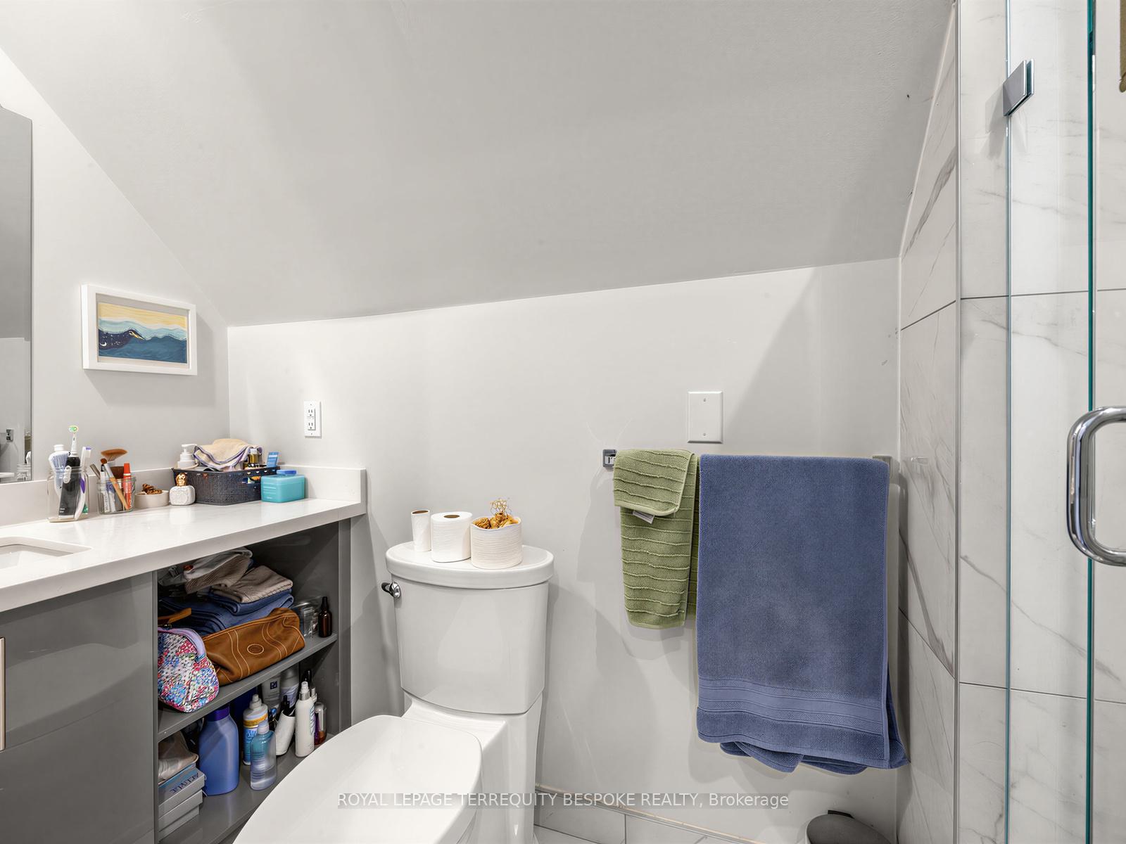 Photo 16 of 505 Parkside Drive, Toronto, High Park-Swansea — HOMEH