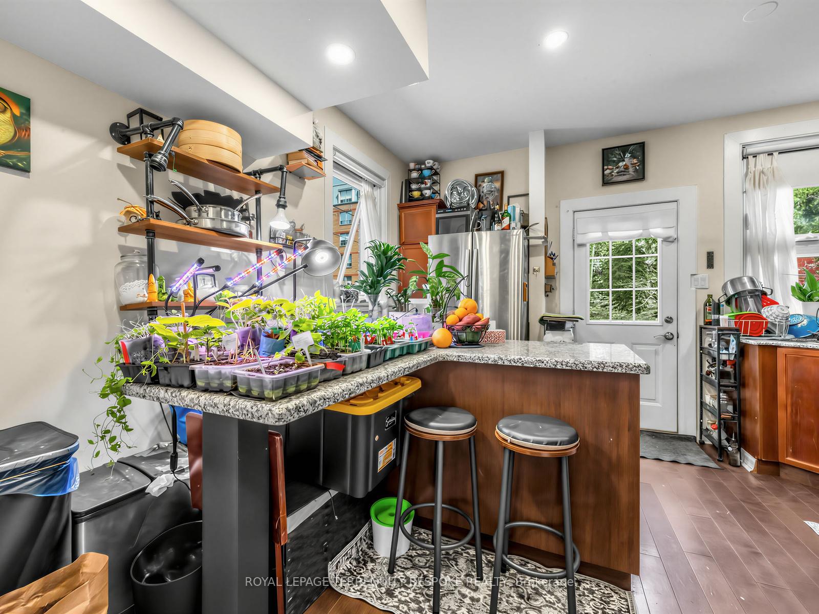 Photo 23 of 505 Parkside Drive, Toronto, High Park-Swansea — HOMEH