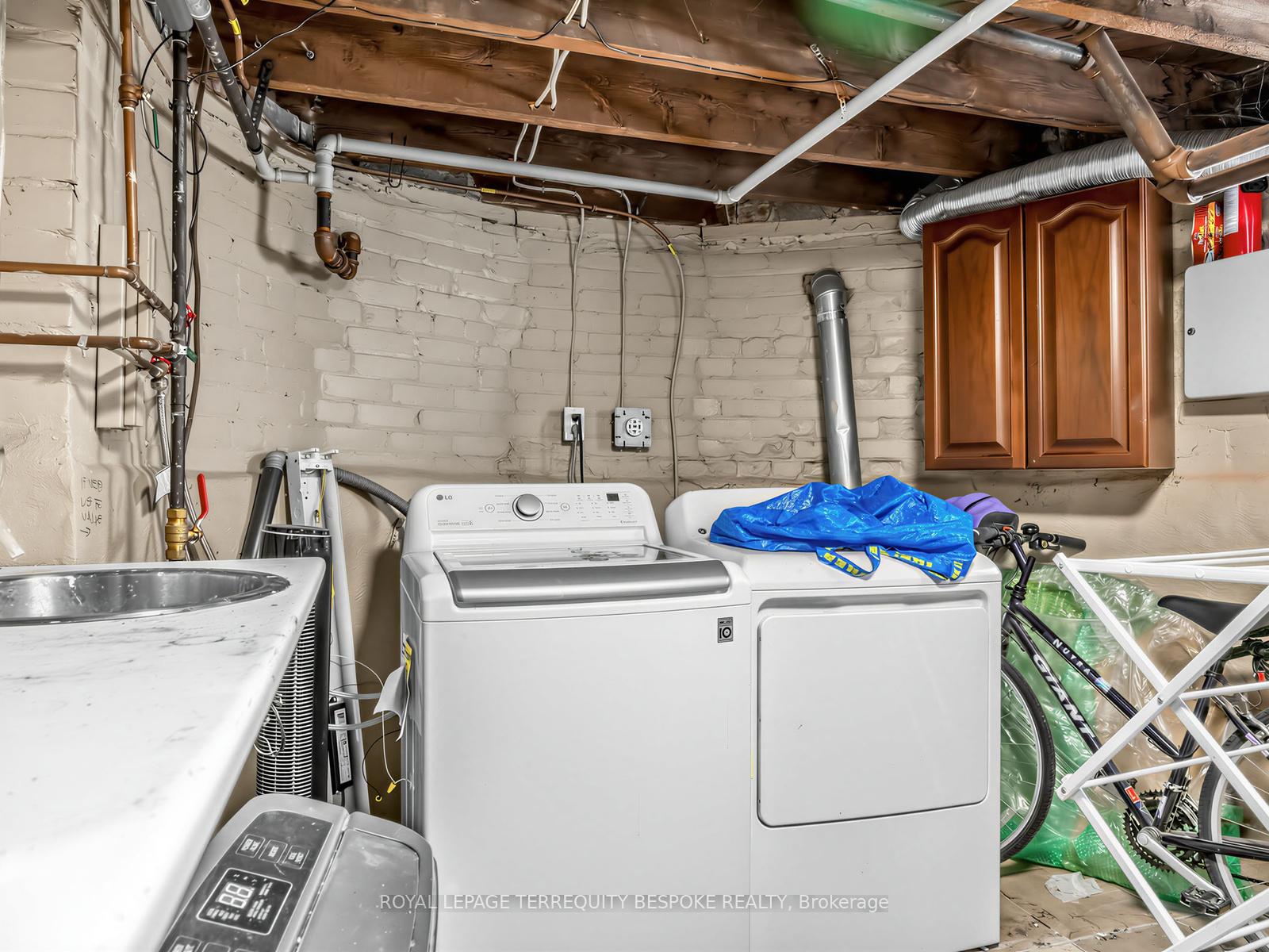 Photo 28 of 505 Parkside Drive, Toronto, High Park-Swansea — HOMEH