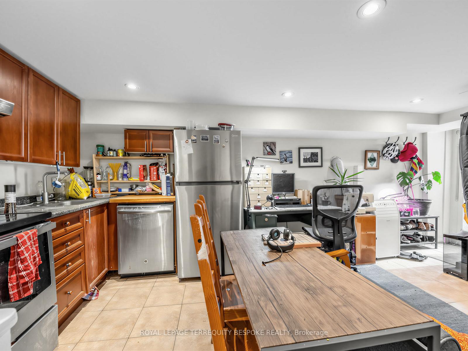 Photo 29 of 505 Parkside Drive, Toronto, High Park-Swansea — HOMEH