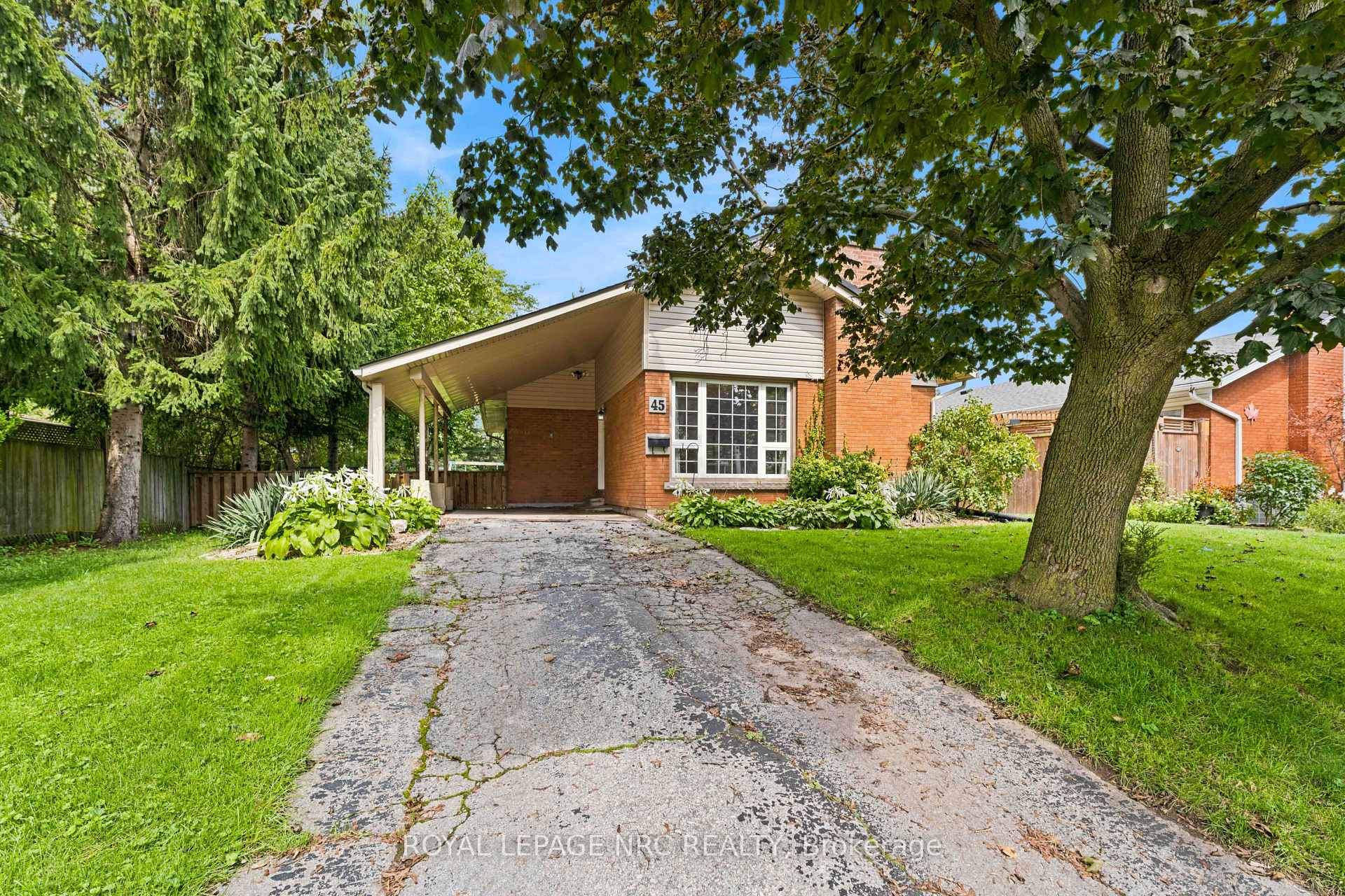 Photo 3 of 45 Woodcroft Crescent, Welland, Prince Charles — HOMEH