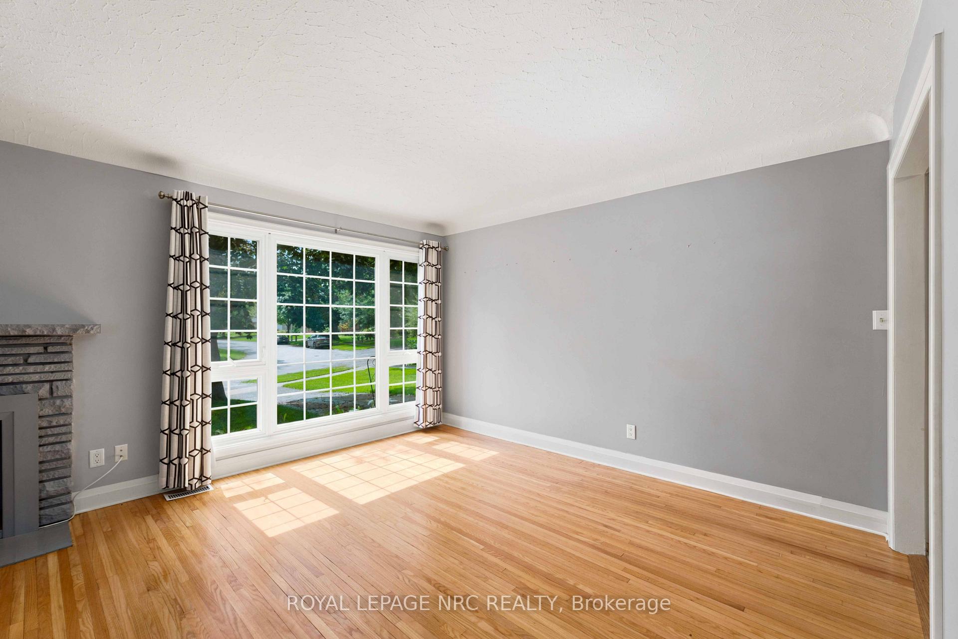 Photo 8 of 45 Woodcroft Crescent, Welland, Prince Charles — HOMEH