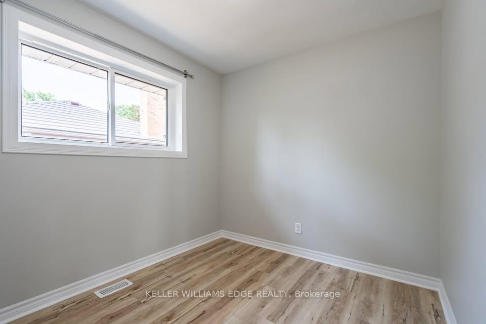 Photo 9 of Unit MAIN, 1310 Princeton Crescent, Burlington, Mountainside — HOMEH