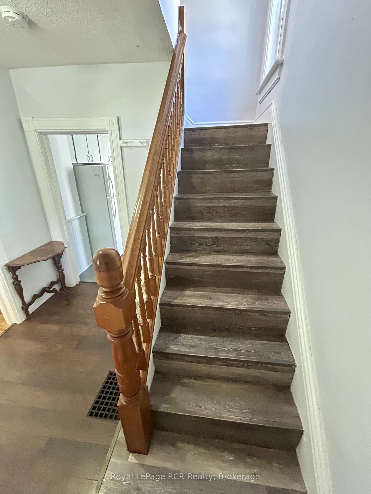 Photo 10 of 962 7th Avenue E, Owen Sound — HOMEH