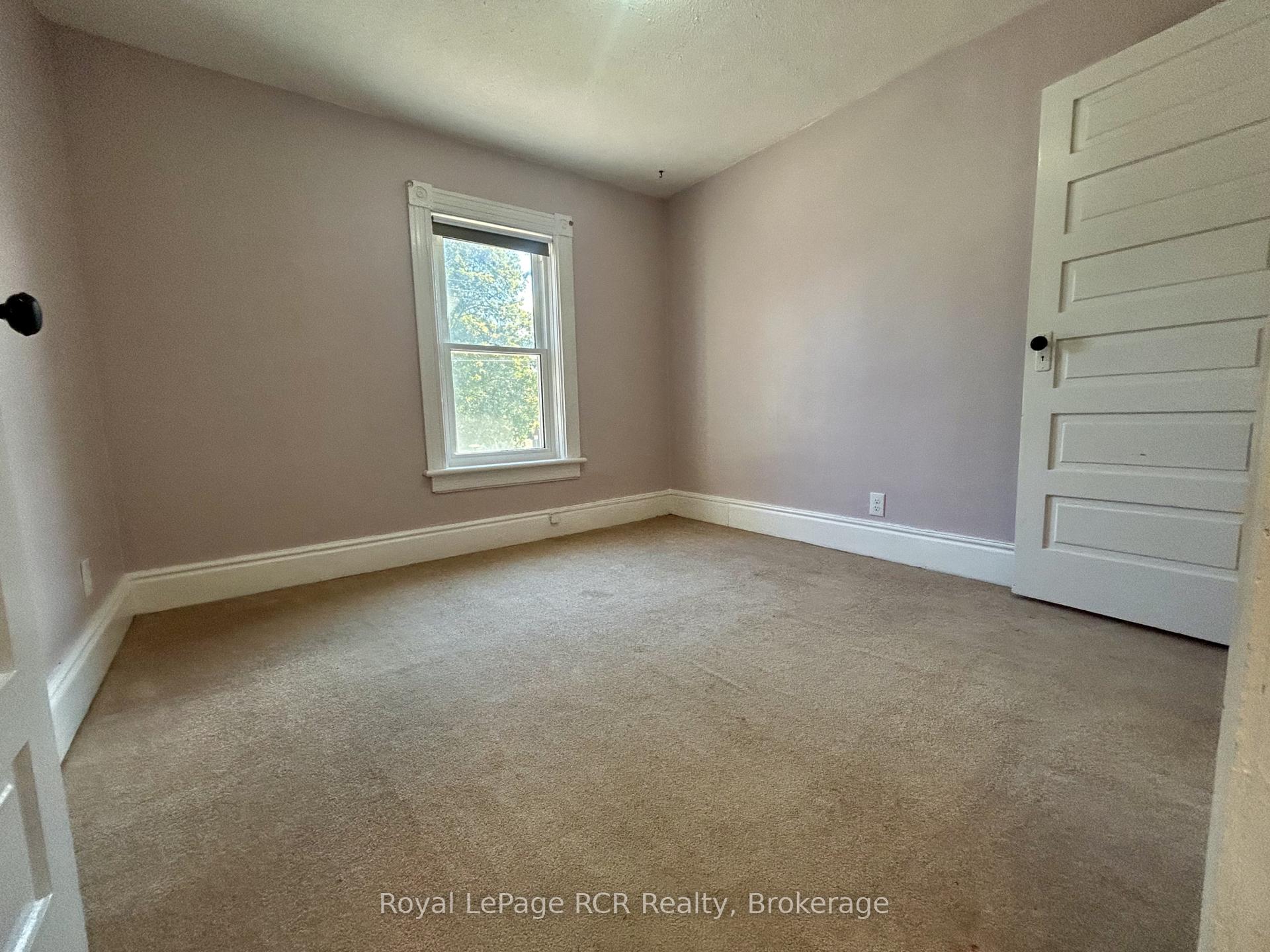 Photo 13 of 962 7th Avenue E, Owen Sound — HOMEH