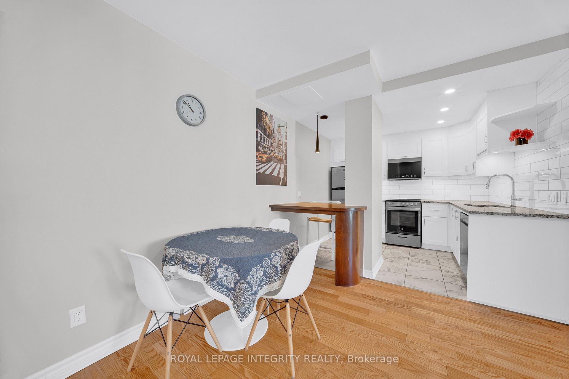Photo 12 of Unit 217, 35 Murray Street, Ottawa, Lower Town/Byward Market — HOMEH