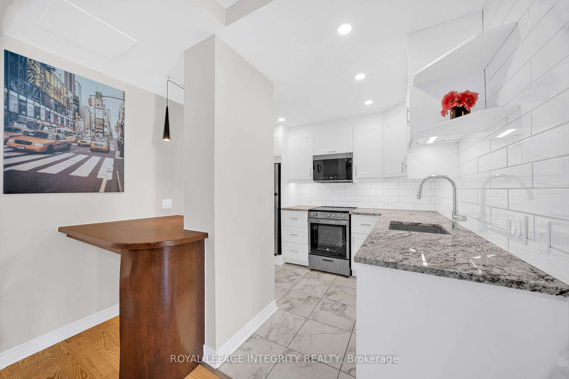 Photo 18 of Unit 217, 35 Murray Street, Ottawa, Lower Town/Byward Market — HOMEH