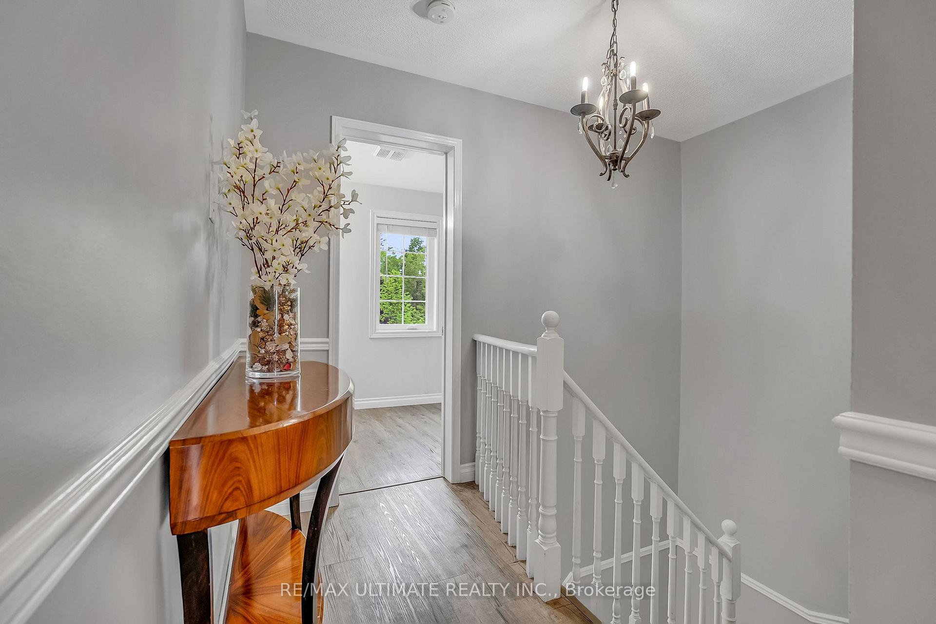 Photo 18 of 96 Bruce Crescent, Barrie, Bayshore — HOMEH