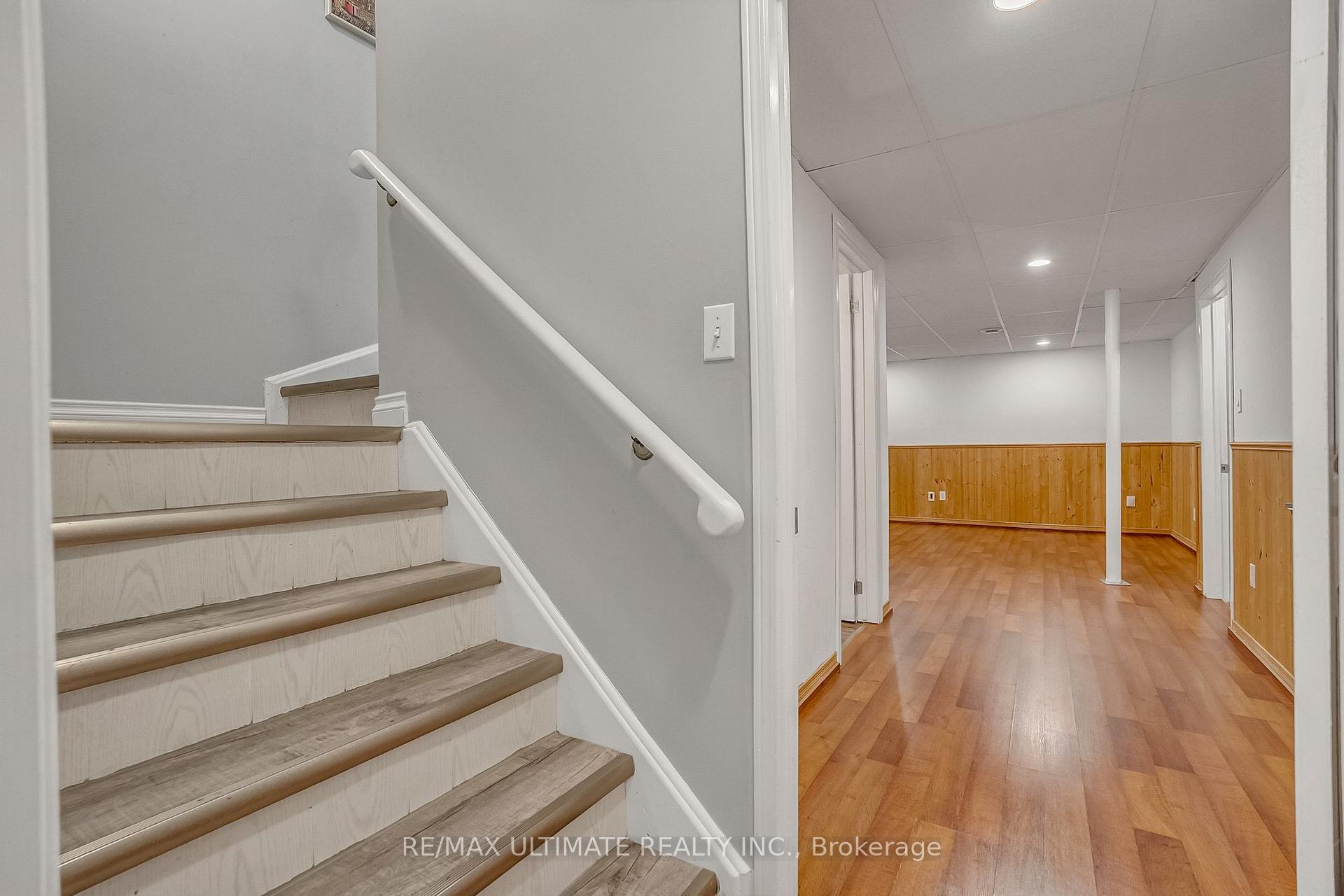 Photo 35 of 96 Bruce Crescent, Barrie, Bayshore — HOMEH