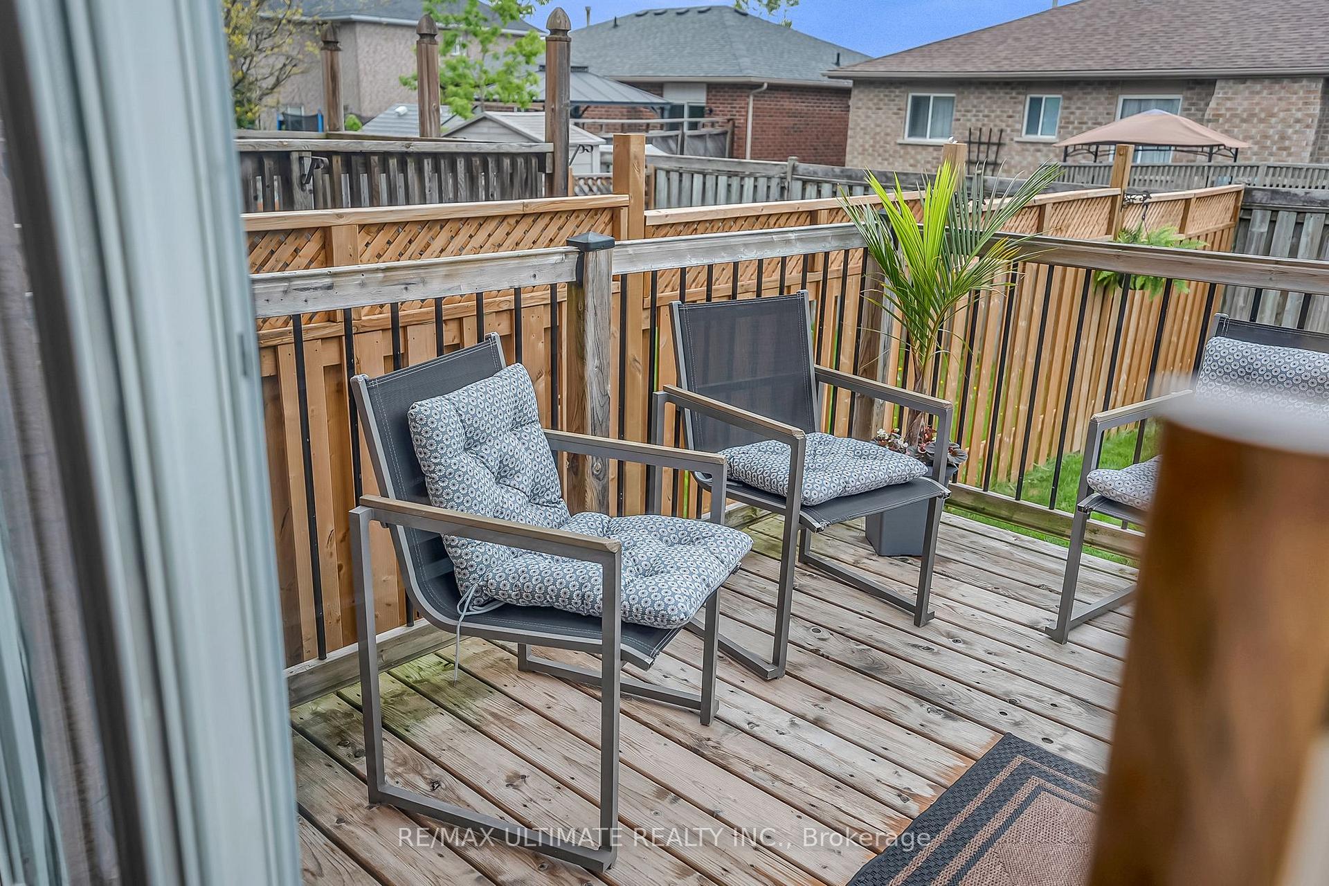 Photo 43 of 96 Bruce Crescent, Barrie, Bayshore — HOMEH