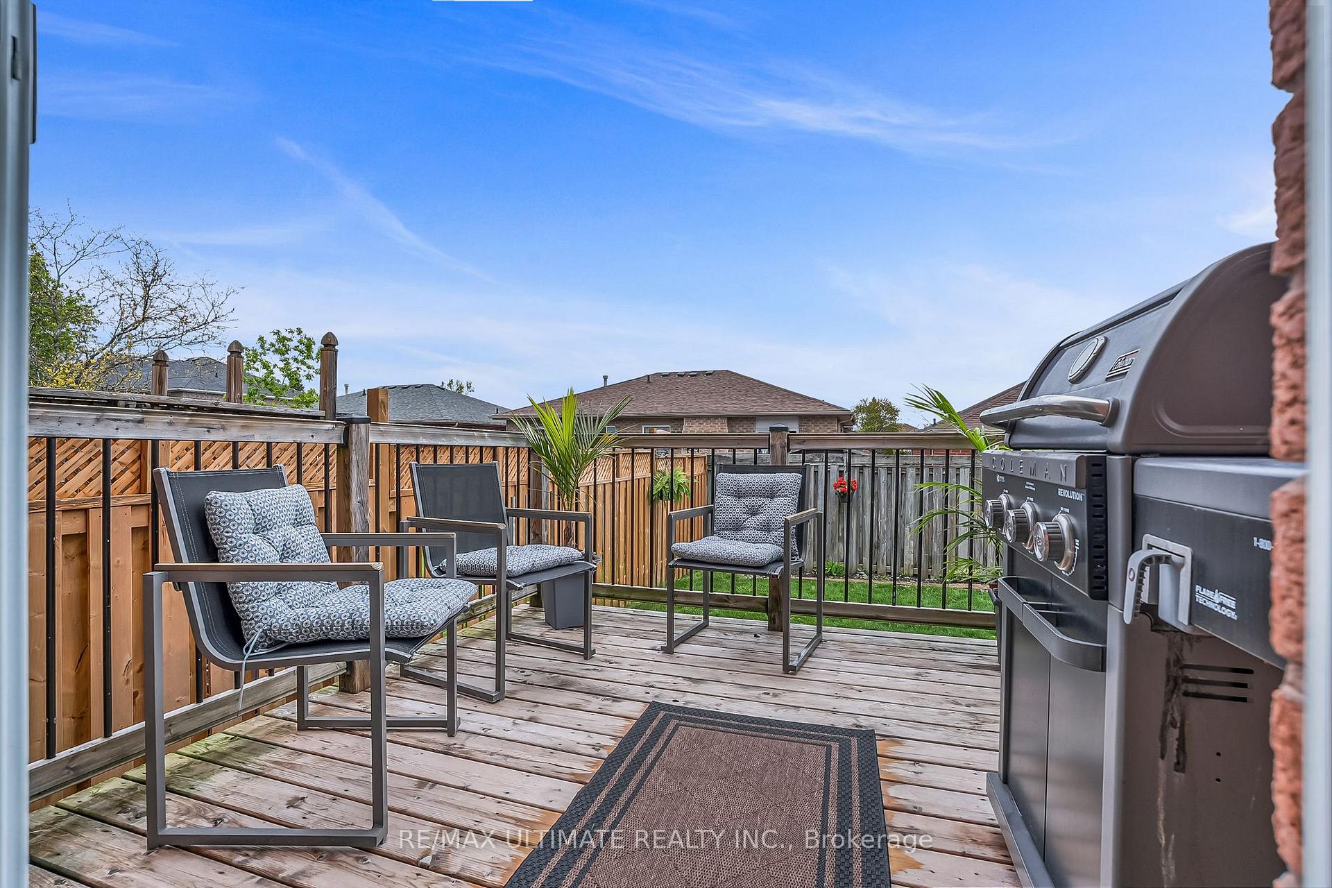 Photo 44 of 96 Bruce Crescent, Barrie, Bayshore — HOMEH