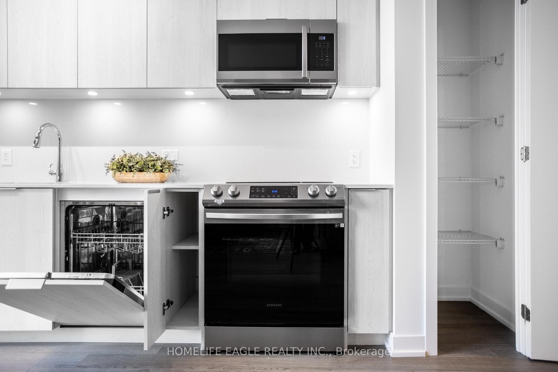 Photo 15 of Unit 1108, 357 King Street W, Toronto, Waterfront Communities — HOMEH