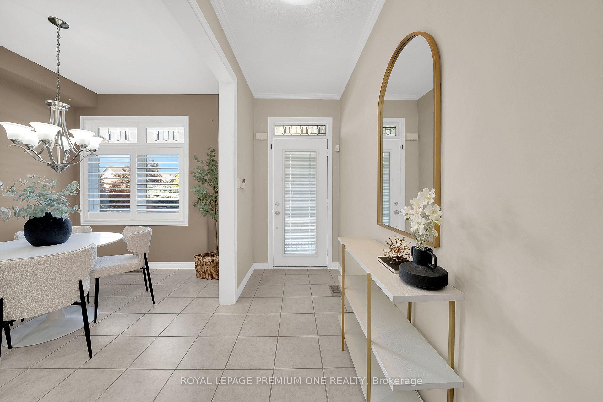 Photo 4 of 44 Conrad Place, Grimsby, Grimsby Beach — HOMEH