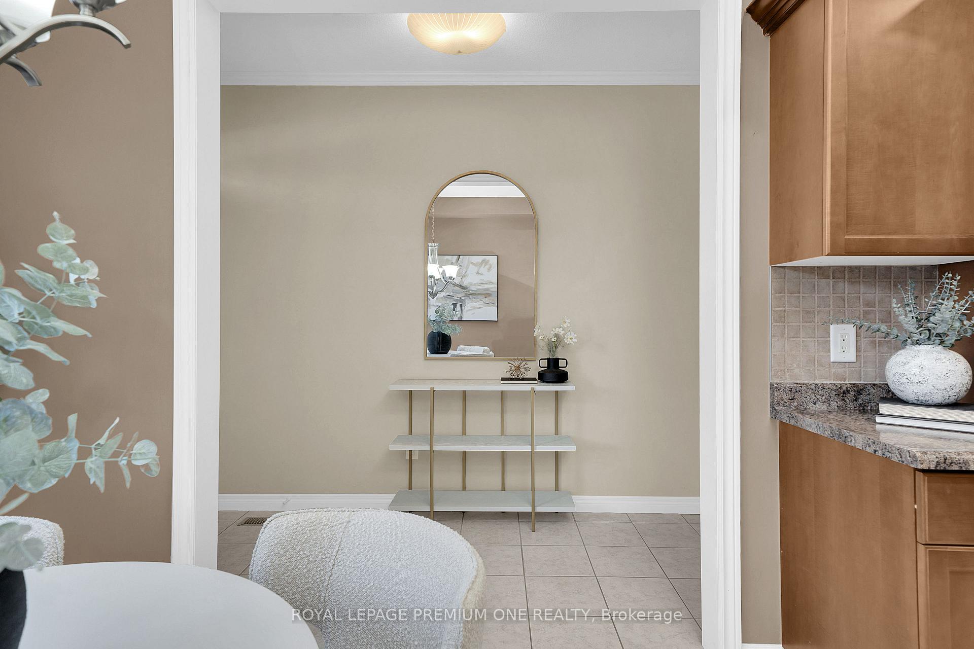 Photo 5 of 44 Conrad Place, Grimsby, Grimsby Beach — HOMEH