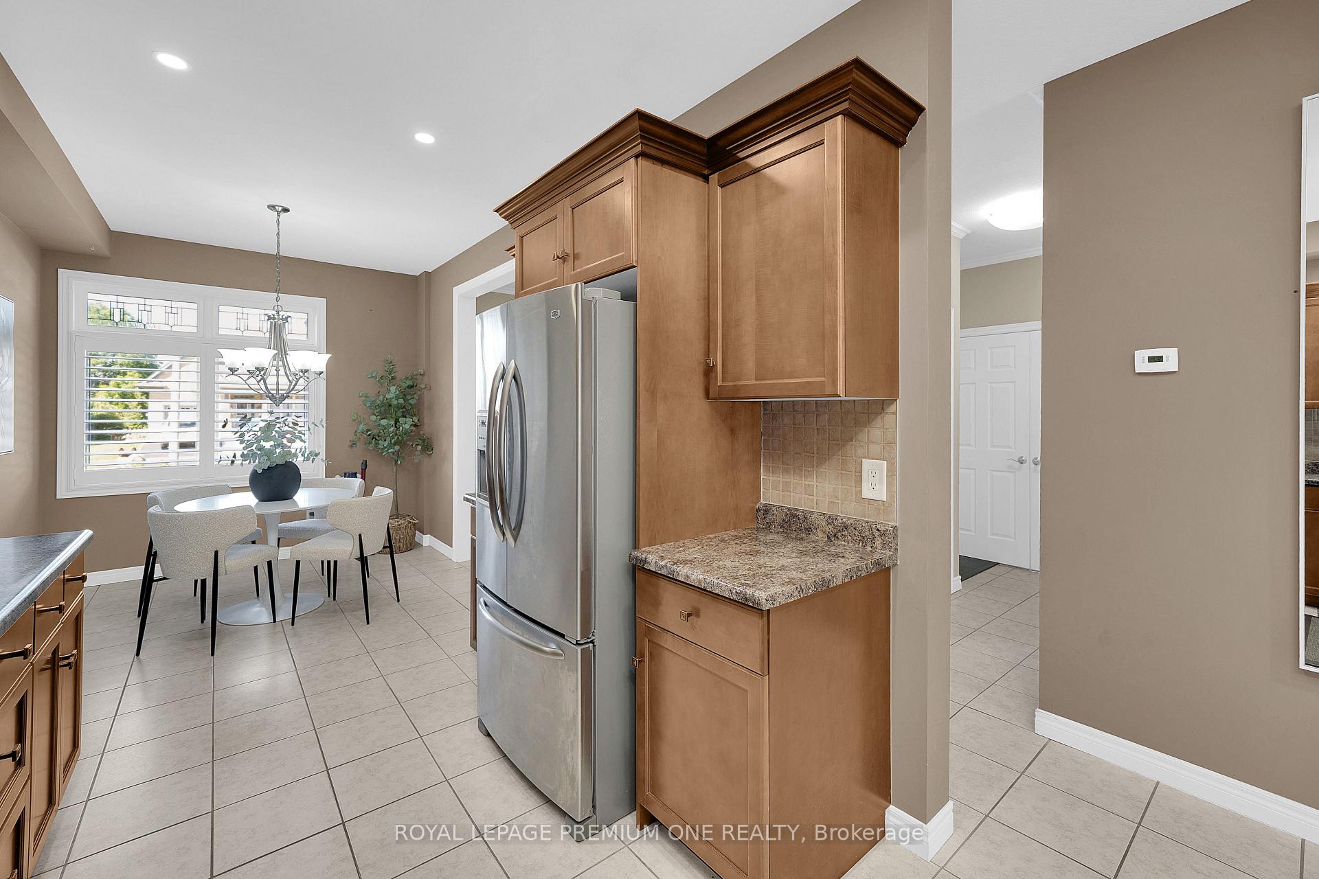 Photo 10 of 44 Conrad Place, Grimsby, Grimsby Beach — HOMEH