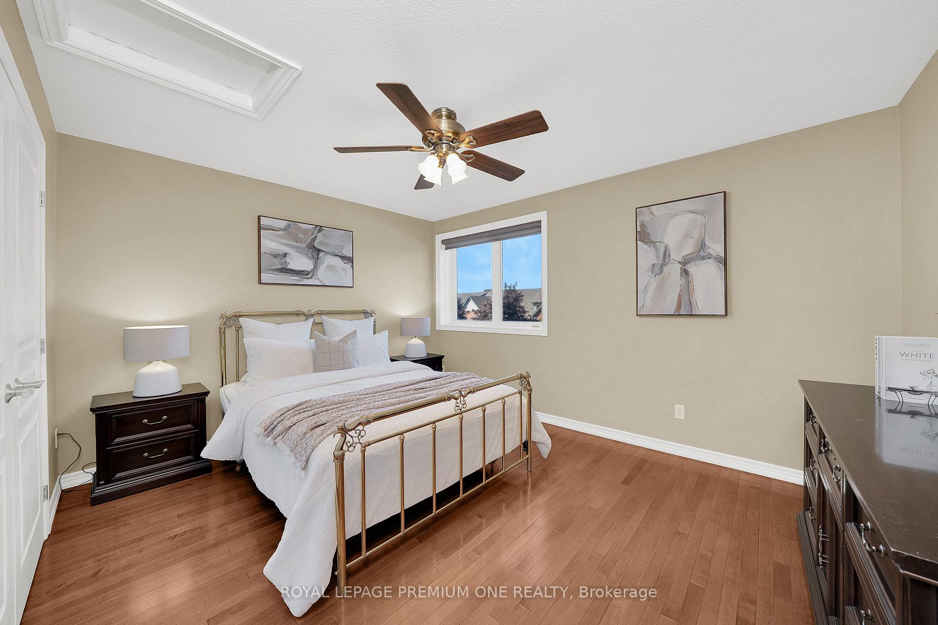 Photo 24 of 44 Conrad Place, Grimsby, Grimsby Beach — HOMEH