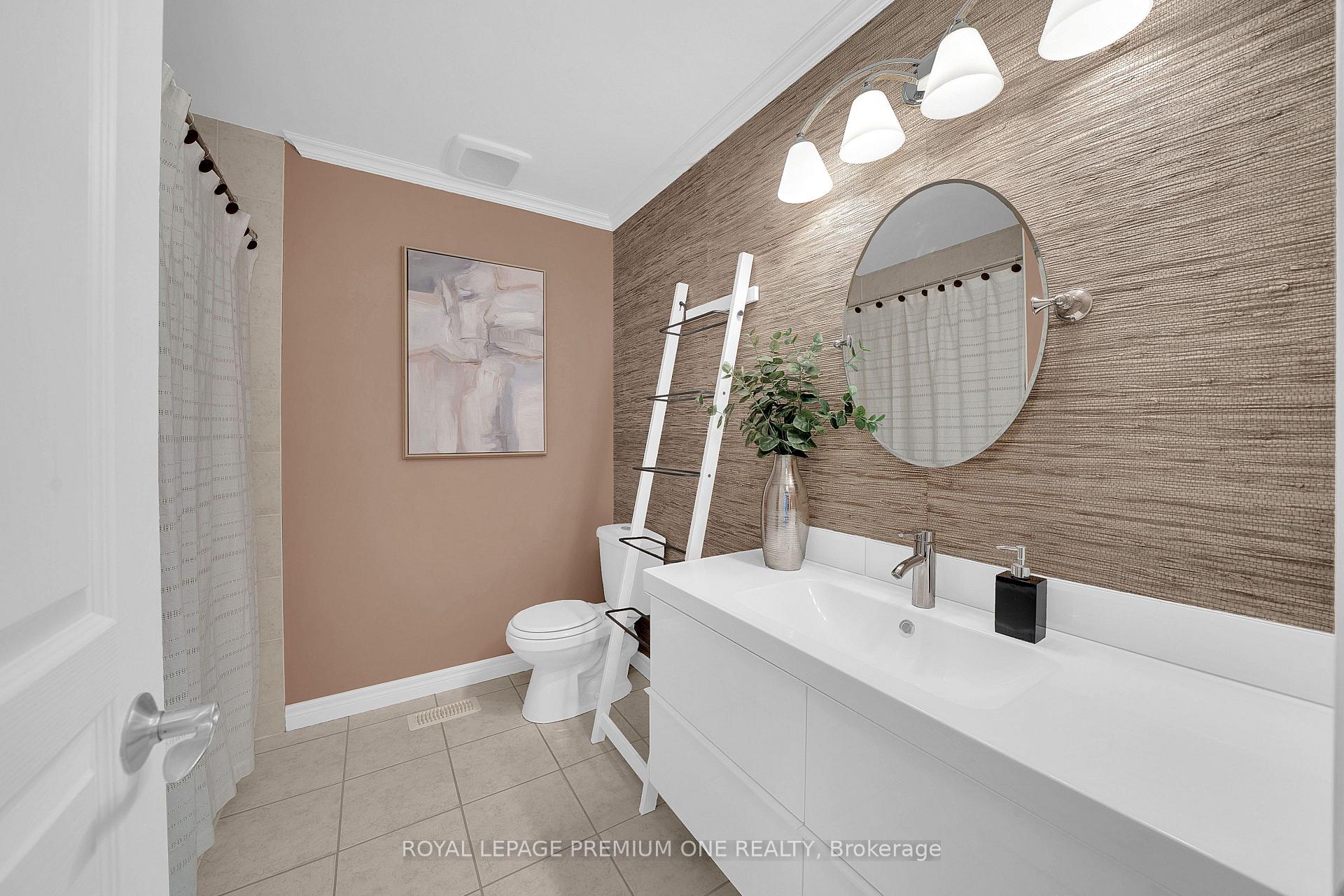 Photo 25 of 44 Conrad Place, Grimsby, Grimsby Beach — HOMEH