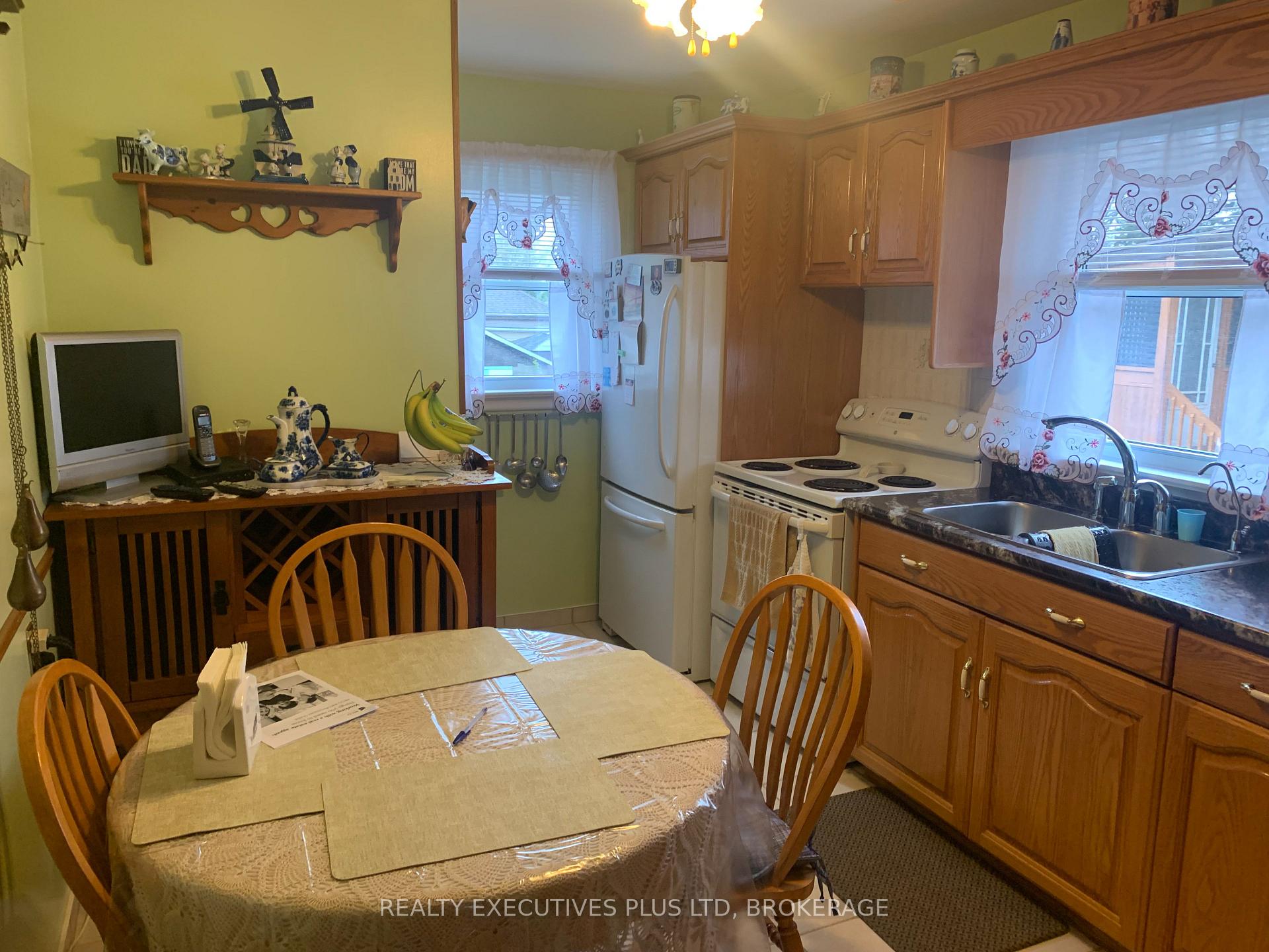 Photo 9 of 6322 Monroe Street, Niagara Falls, Dorchester — HOMEH