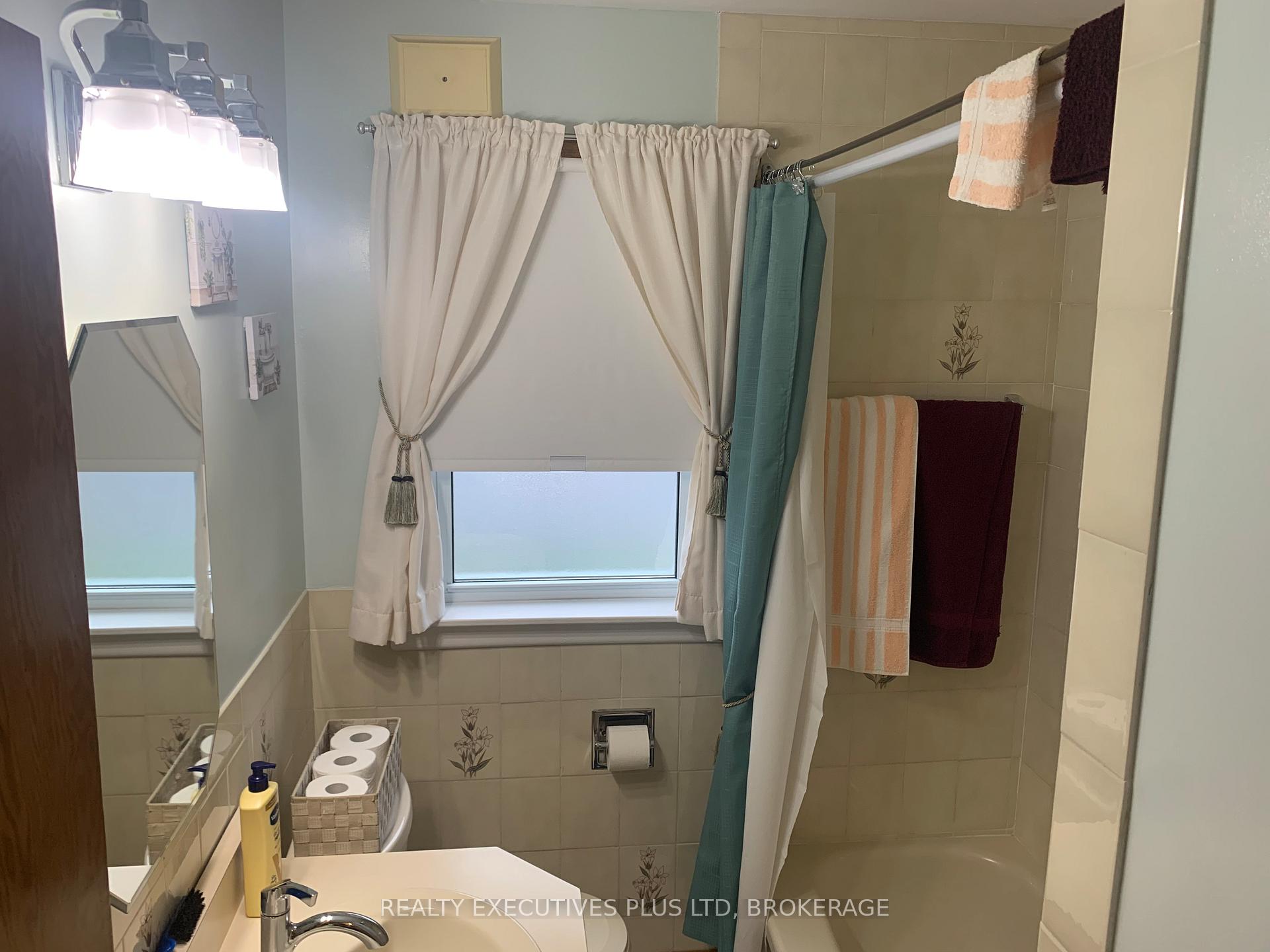 Photo 12 of 6322 Monroe Street, Niagara Falls, Dorchester — HOMEH