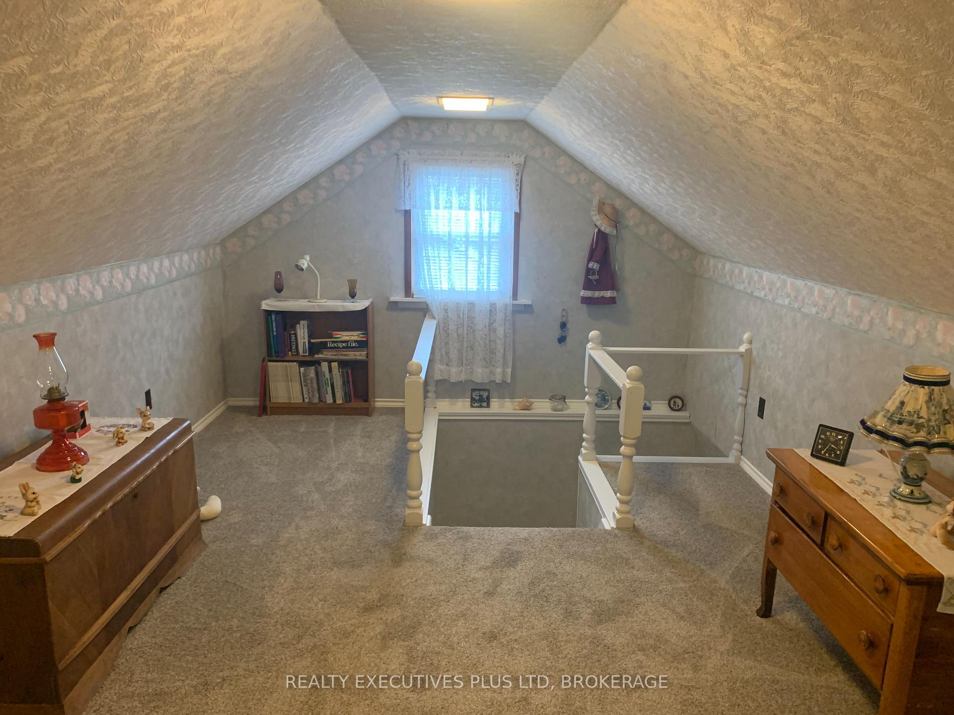 Photo 13 of 6322 Monroe Street, Niagara Falls, Dorchester — HOMEH