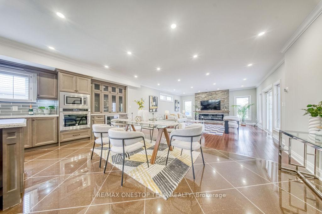 Photo 8 of 95 Sciberras Road, Markham, Unionville — HOMEH