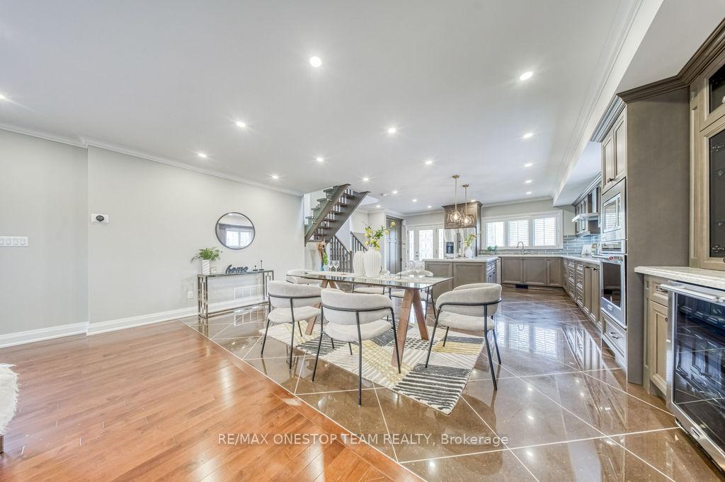 Photo 9 of 95 Sciberras Road, Markham, Unionville — HOMEH