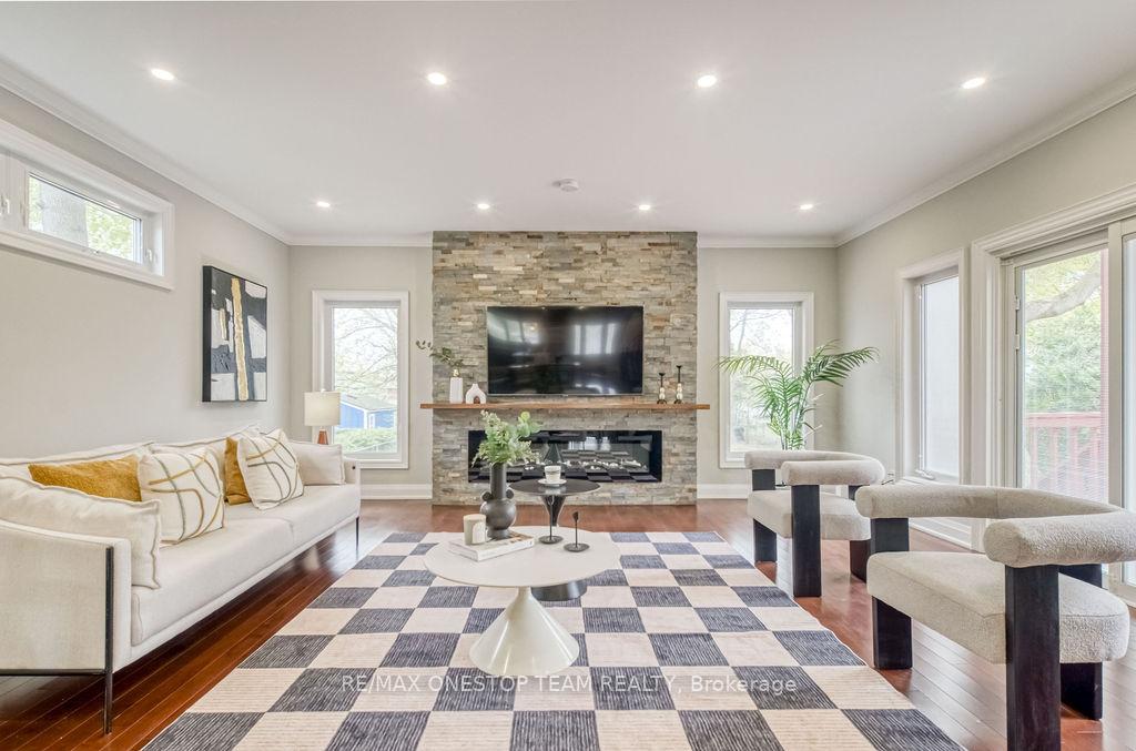 Photo 10 of 95 Sciberras Road, Markham, Unionville — HOMEH