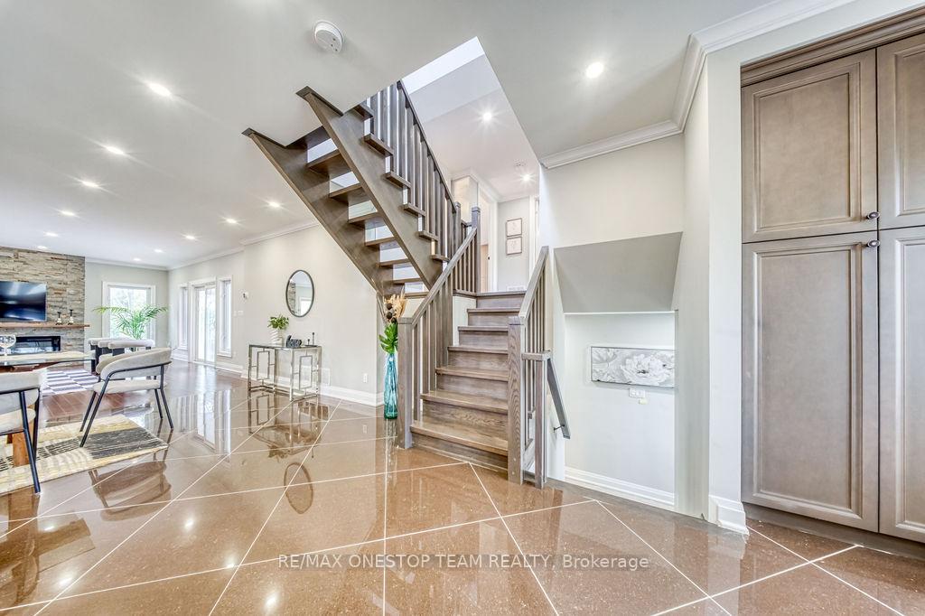 Photo 13 of 95 Sciberras Road, Markham, Unionville — HOMEH