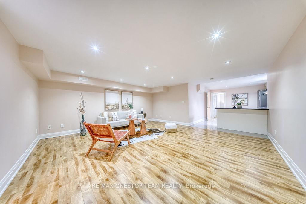 Photo 38 of 95 Sciberras Road, Markham, Unionville — HOMEH