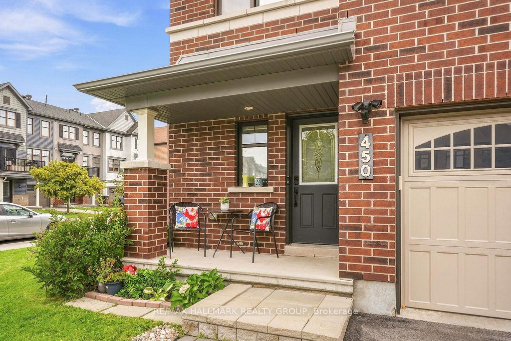 Photo 5 of 450 Brettonwood Ridge, Ottawa, Kanata - Kanata Lakes/Heritage Hills — HOMEH