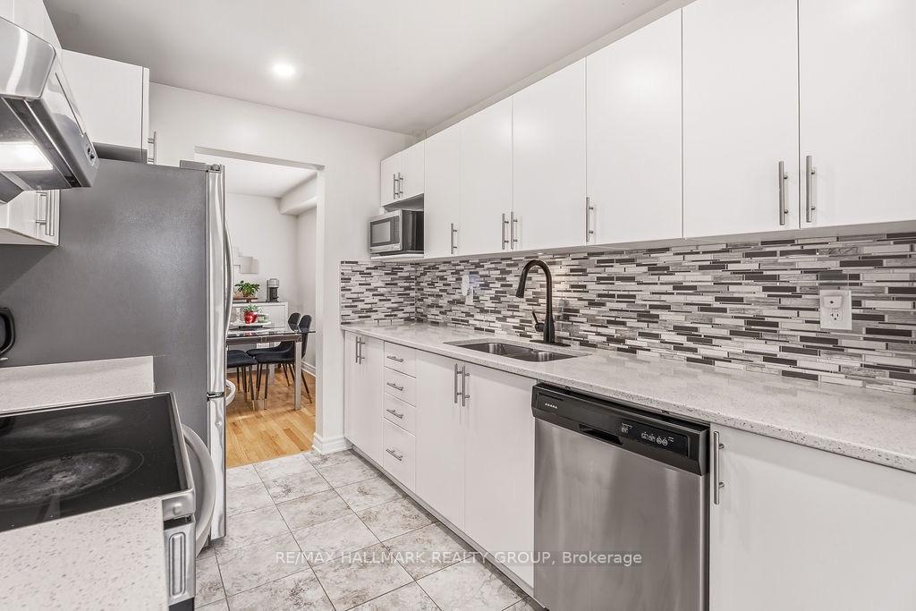 Photo 13 of 450 Brettonwood Ridge, Ottawa, Kanata - Kanata Lakes/Heritage Hills — HOMEH